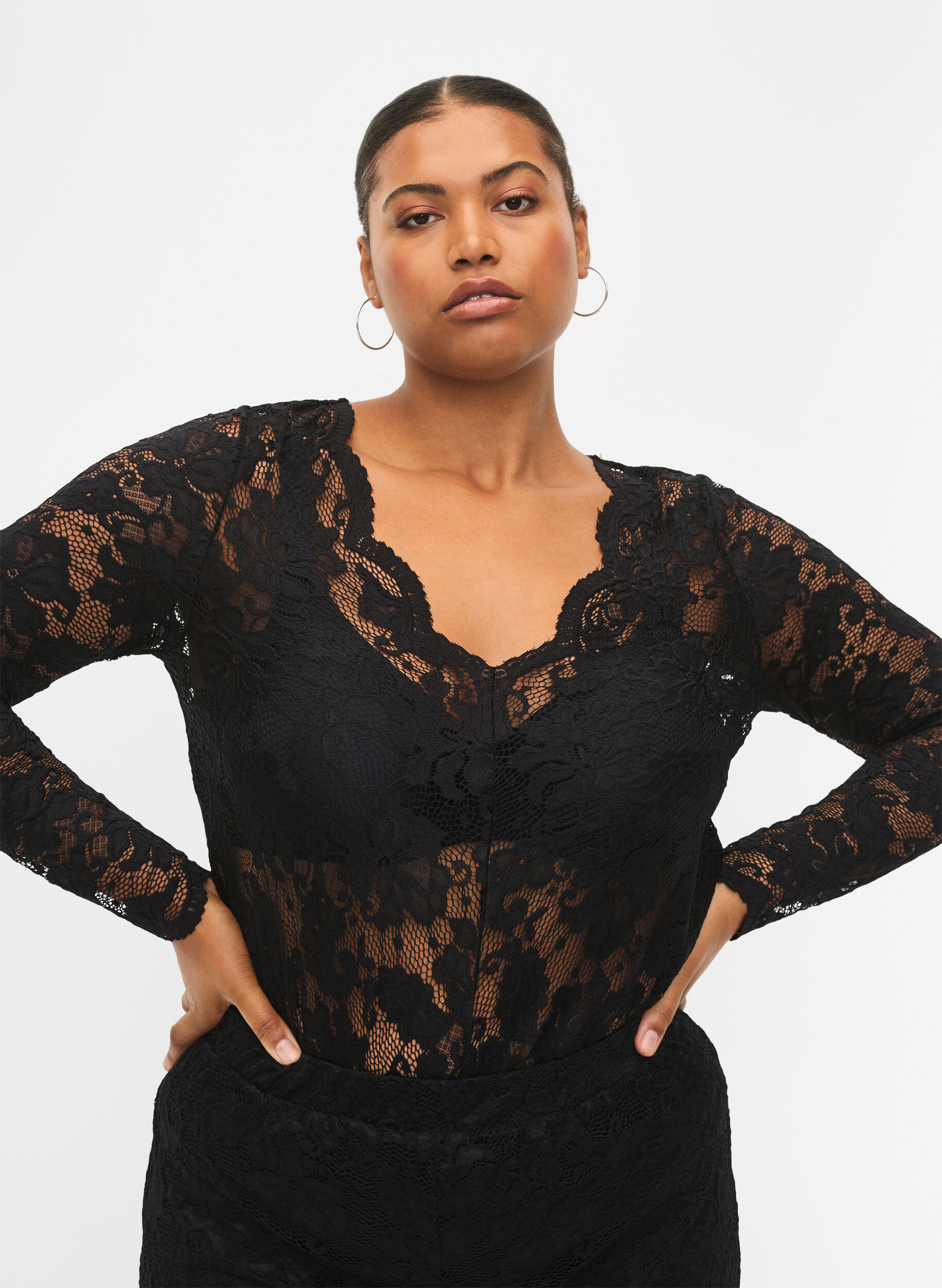 Zizzi Kanten blouse met V-hals en lange mouw, Black, Model image number 2