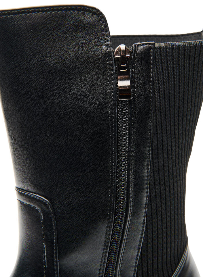 Chelsea boot met een chunky zool en geribde panelen, Zwart, Packshot image number 3