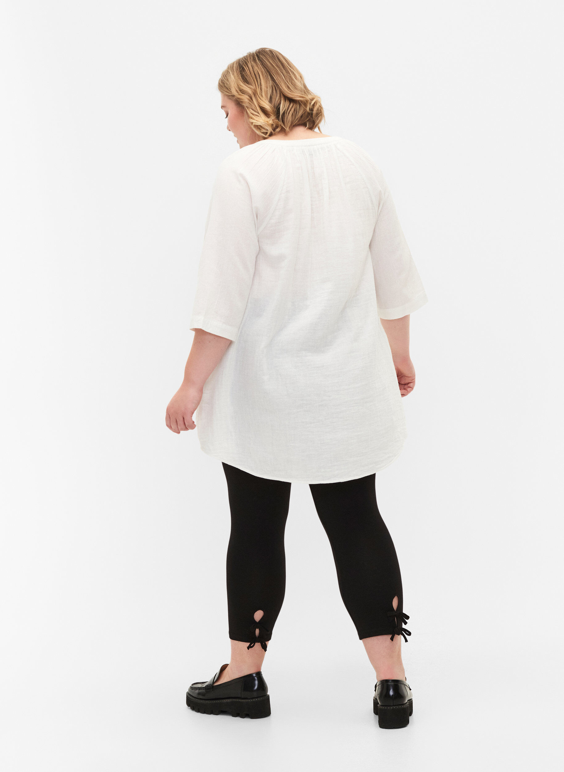 Zizzi 3/4 legging in viscose met strik, Black, Model image number 1