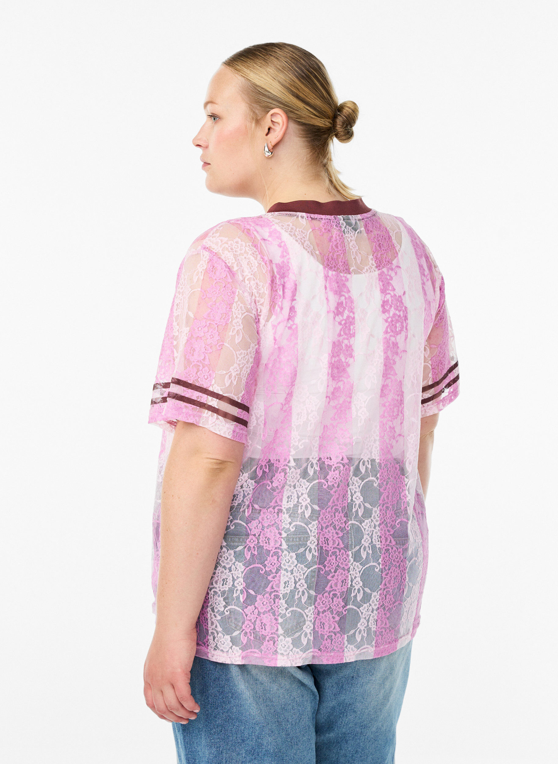 Zizzi Gestreepte kanten blouse met opvallende print, Roze, Model image number 2