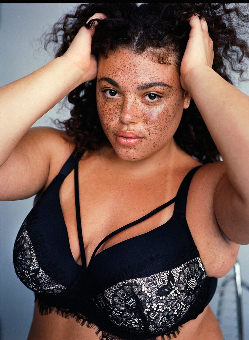 Gevulde beha met kant en koord, Black, Image image number 0