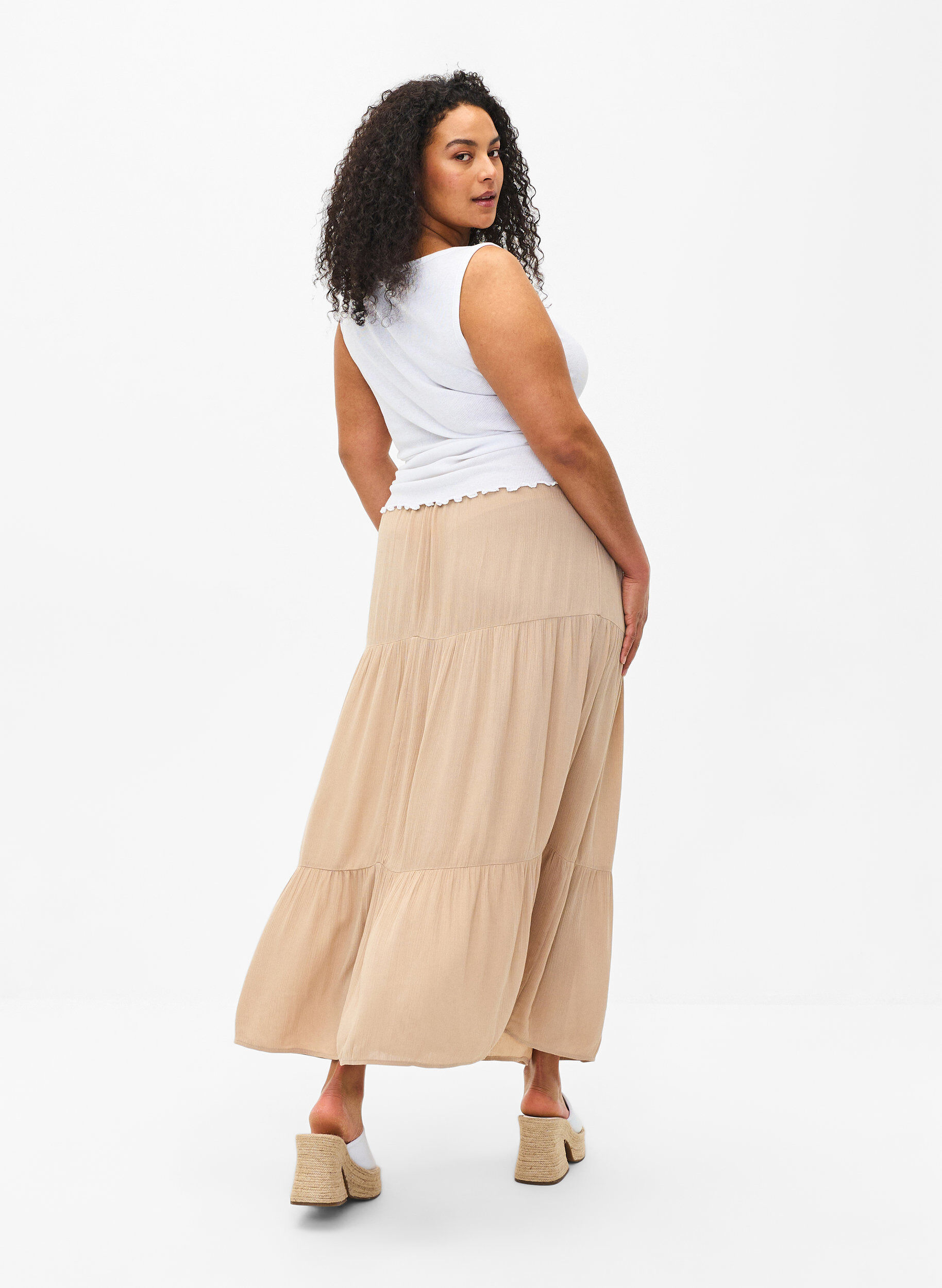 Zizzi Lange rok met elastiek in de taille, Beige, Model image number 1