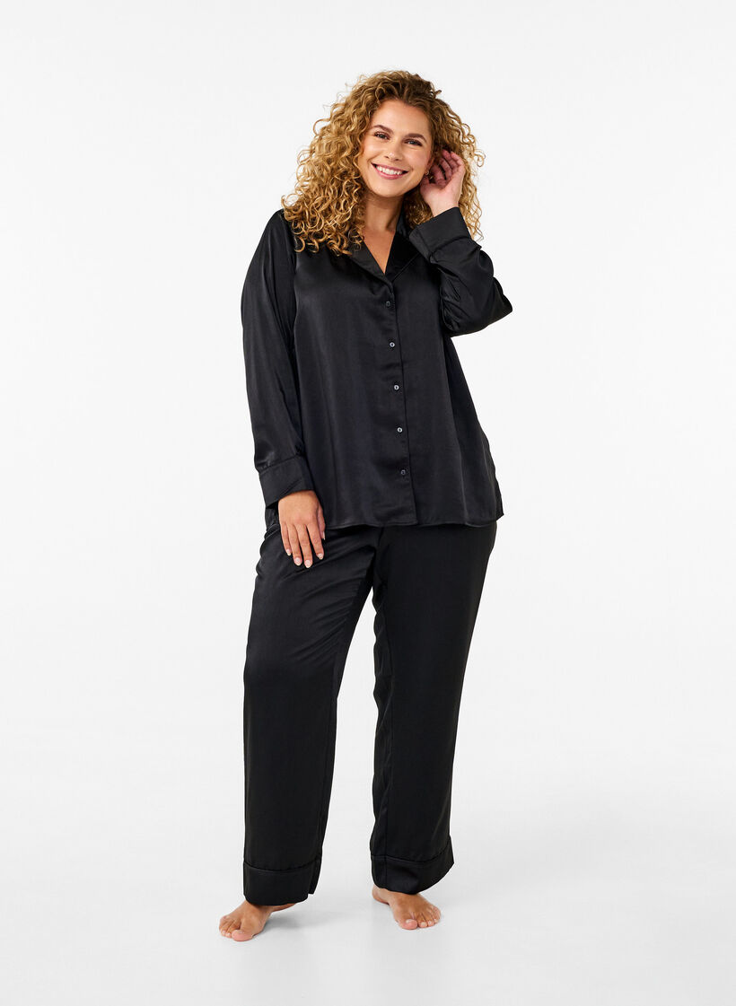 Satijnen pyjamabroek met elastische tailleband, Black, Model image number 0