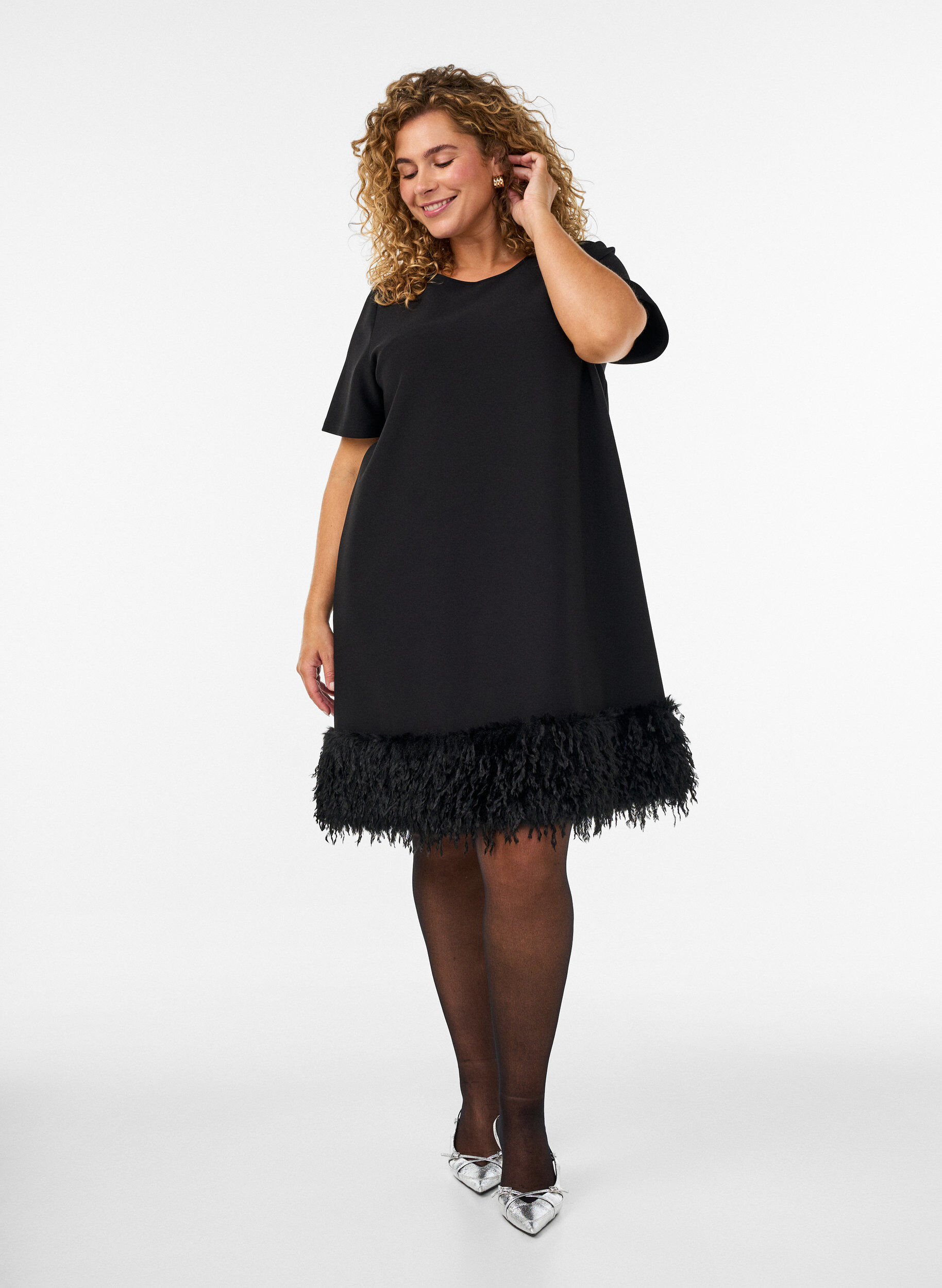 ZizziKorte jersey jurk met verenkant, Zwart, Model image number 1