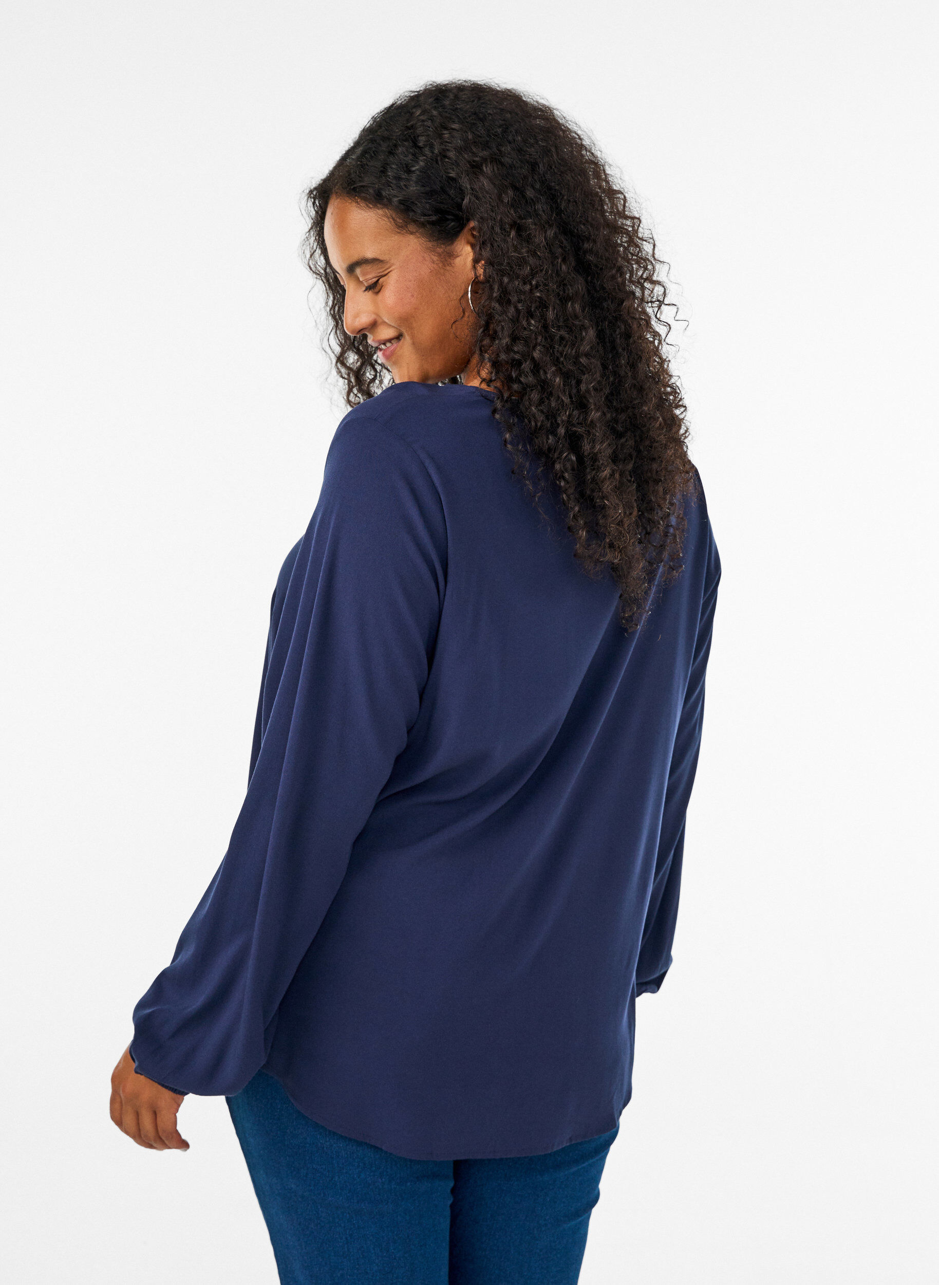 ZizziViscose blouse met V-hals en afgeronde zoom, Blauw, Model image number 2
