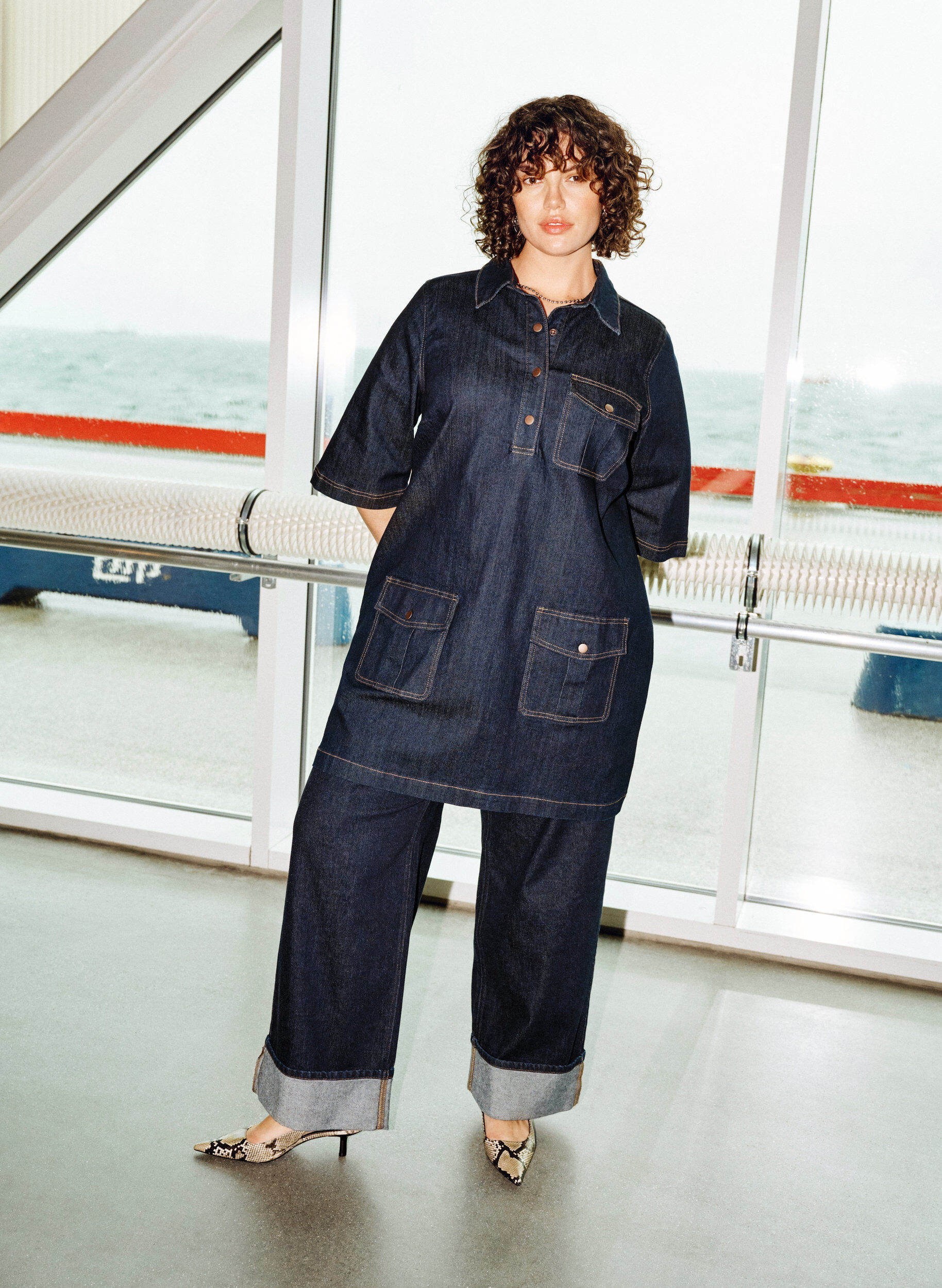 Zizzi Denim jurk met grote zakken en 3/4 mouwen, Blauw, Image image number 0