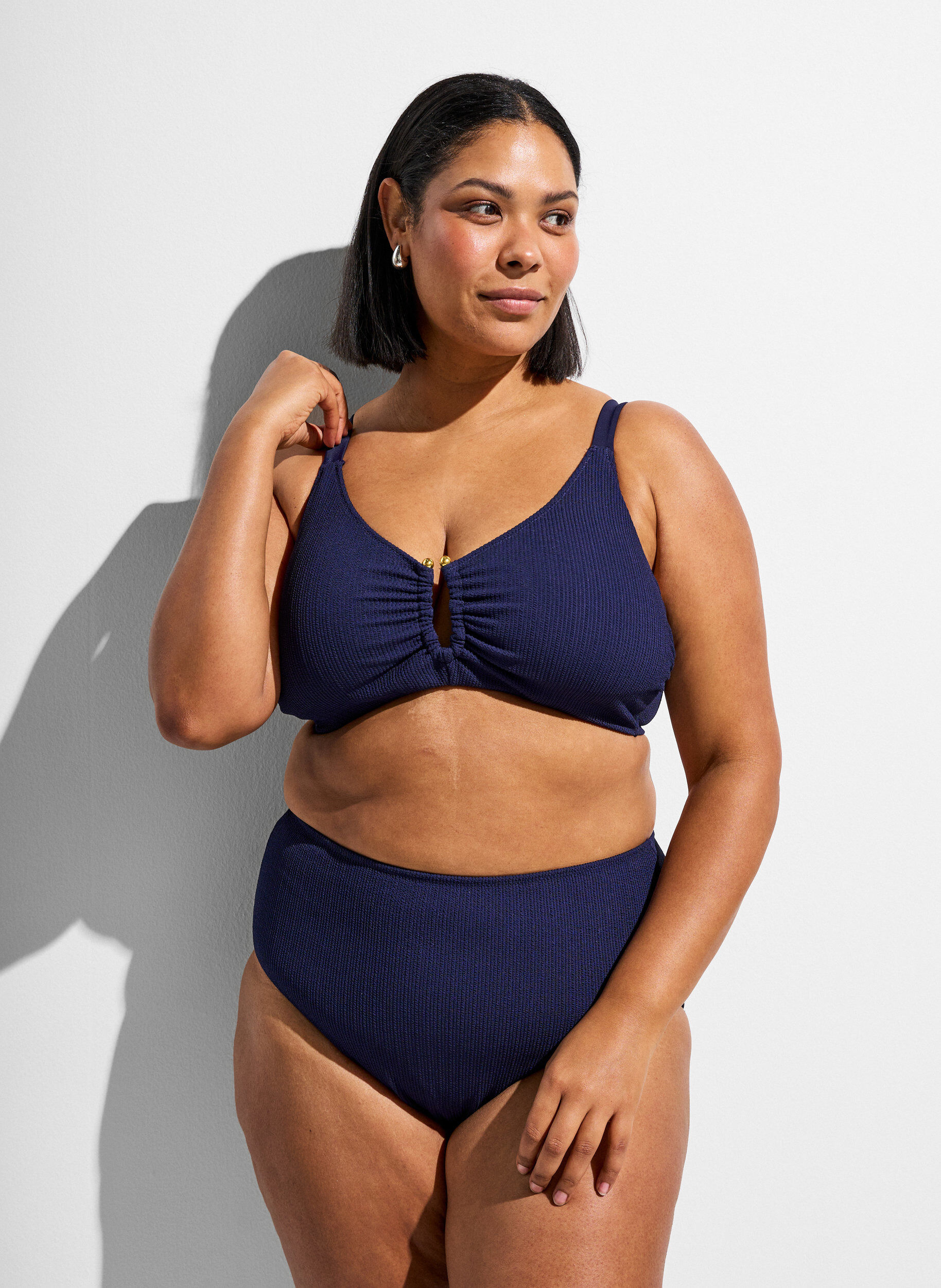 Bikinibroekje met hoge taille en textuur, Blauw, Model