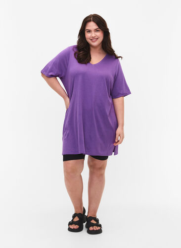 Effen kleur oversized v-hals t-shirt, Deep Lavender, Model image number 2