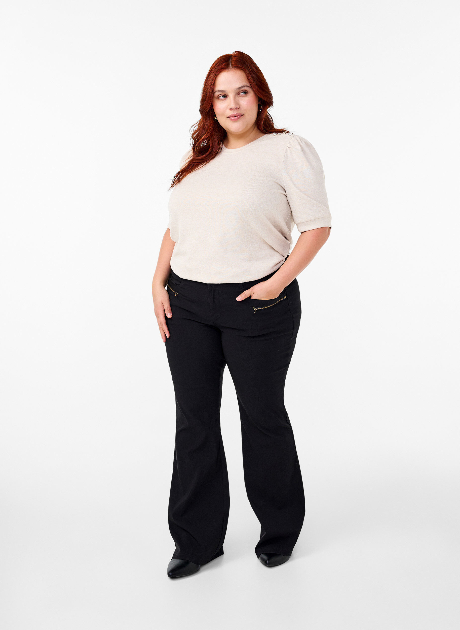 Zizzi Blouse met knoopdetail en korte pofmouwen, Beige, Model image number 1