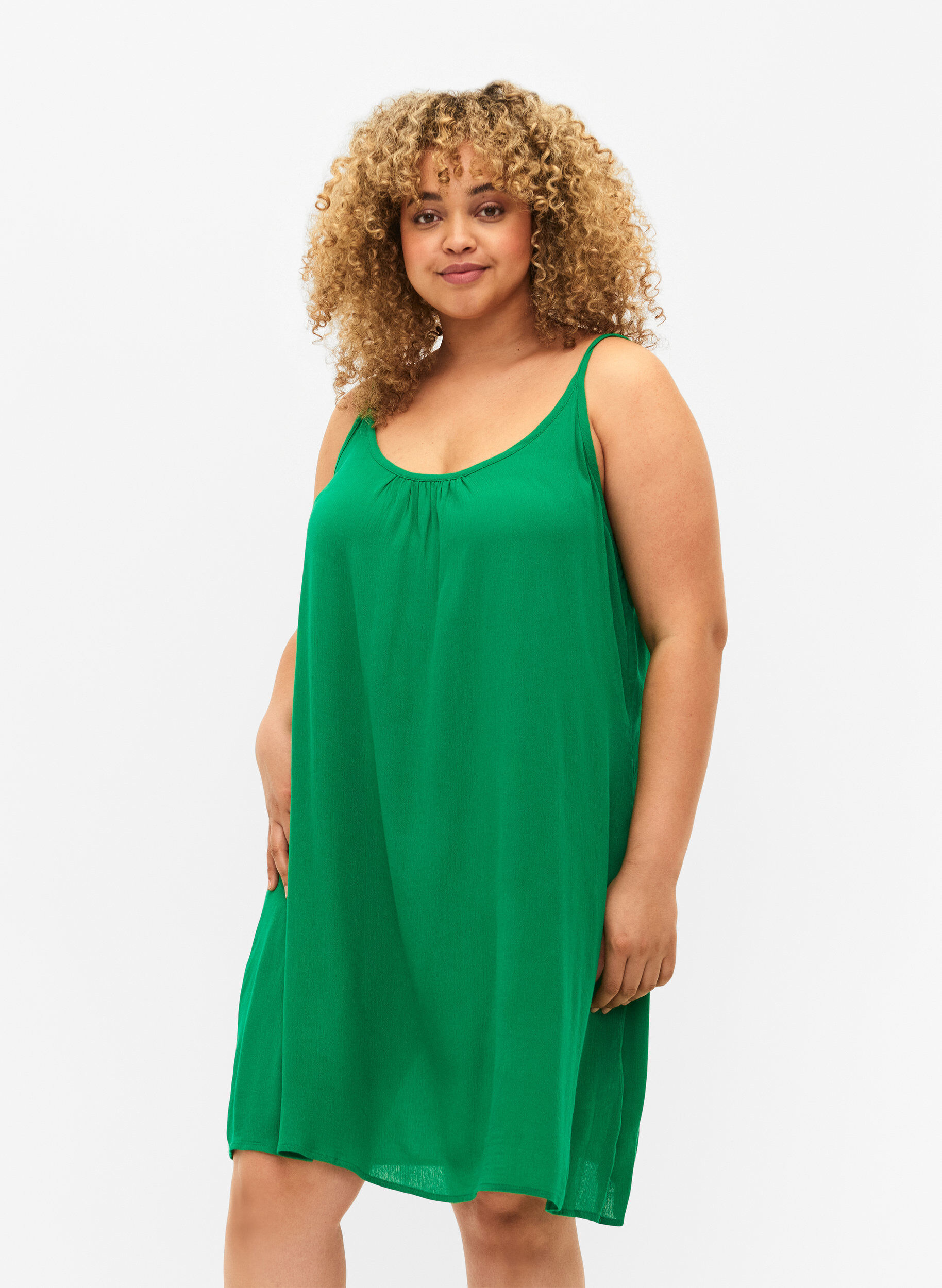Zizzi Effen viscose jurk met bandjes, Groen, Model image number 2