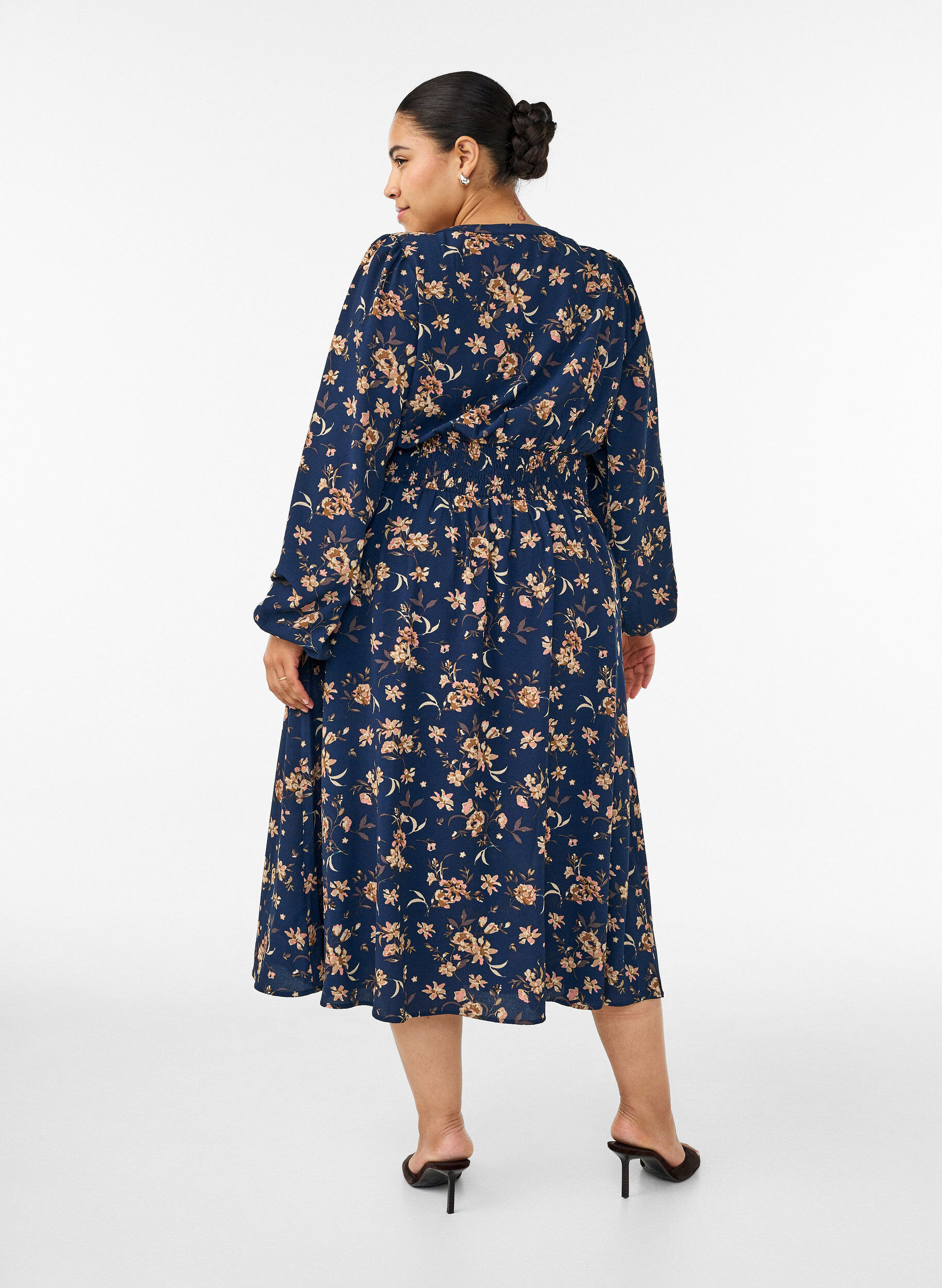 ZizziMidi-jurk met smock en decoratieve knopen, Blauw, Model image number 1