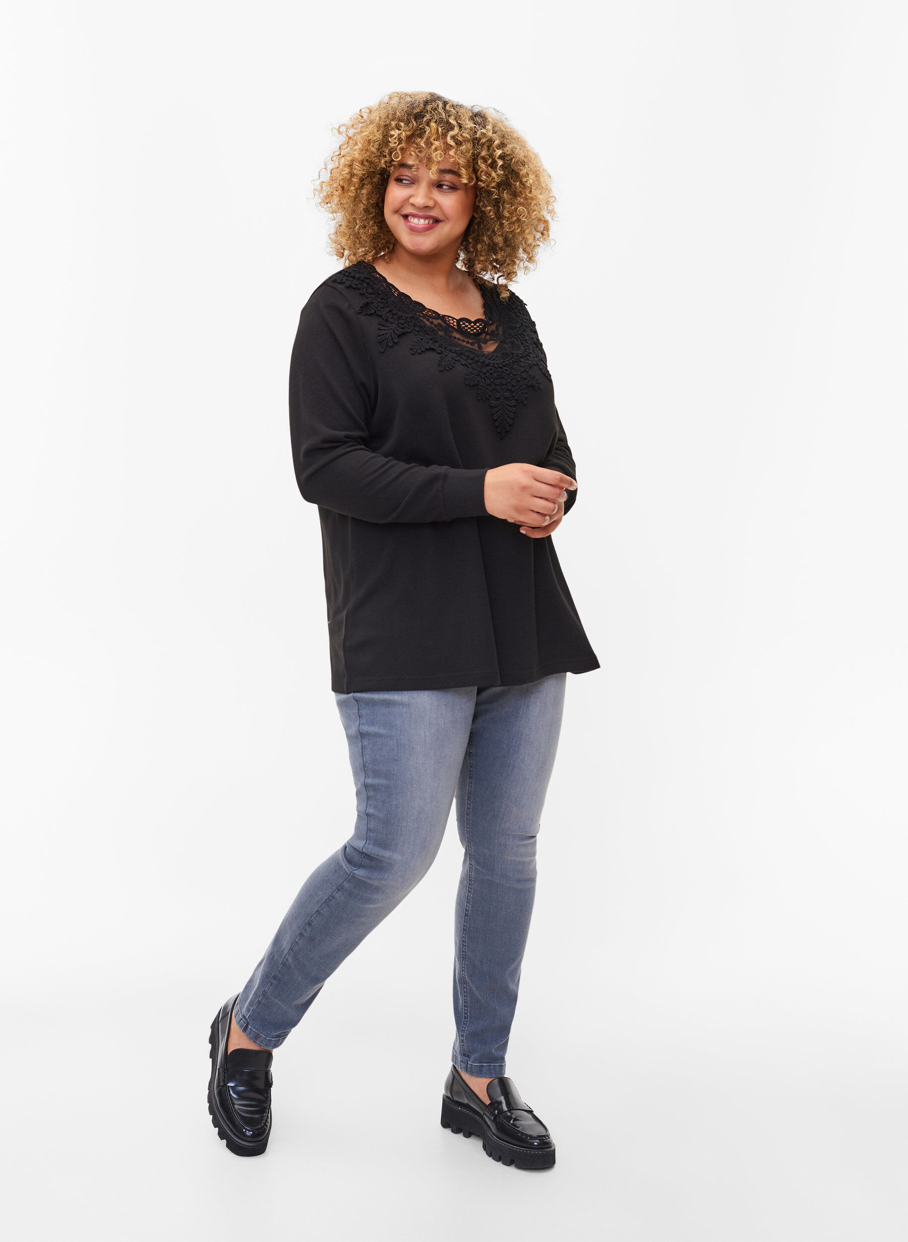 Zizzi Blouse met lange mouwen en kanten details, Black, Model image number 2