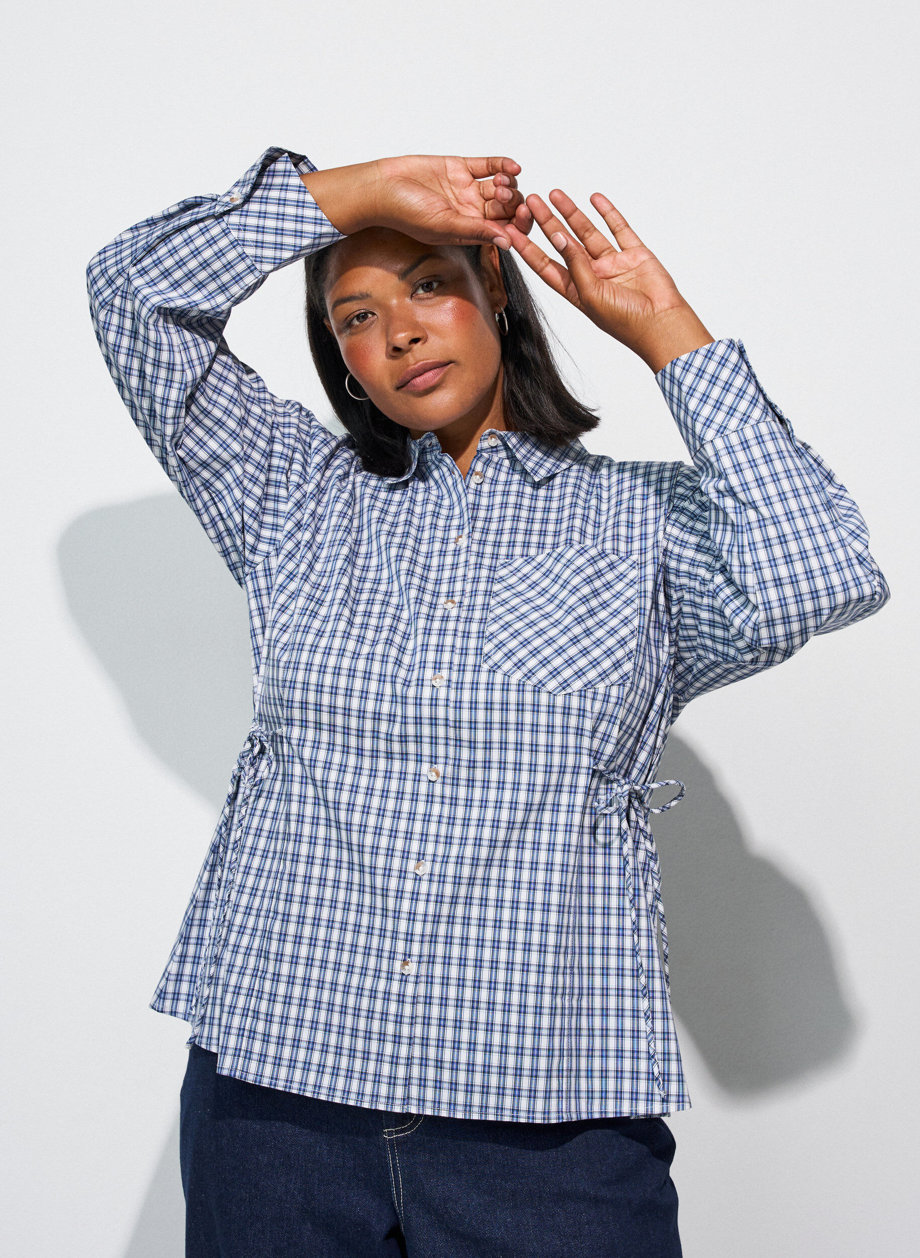 ZizziLosvallend geruit overhemd met strikceintuur, Blauw, Model image number 0
