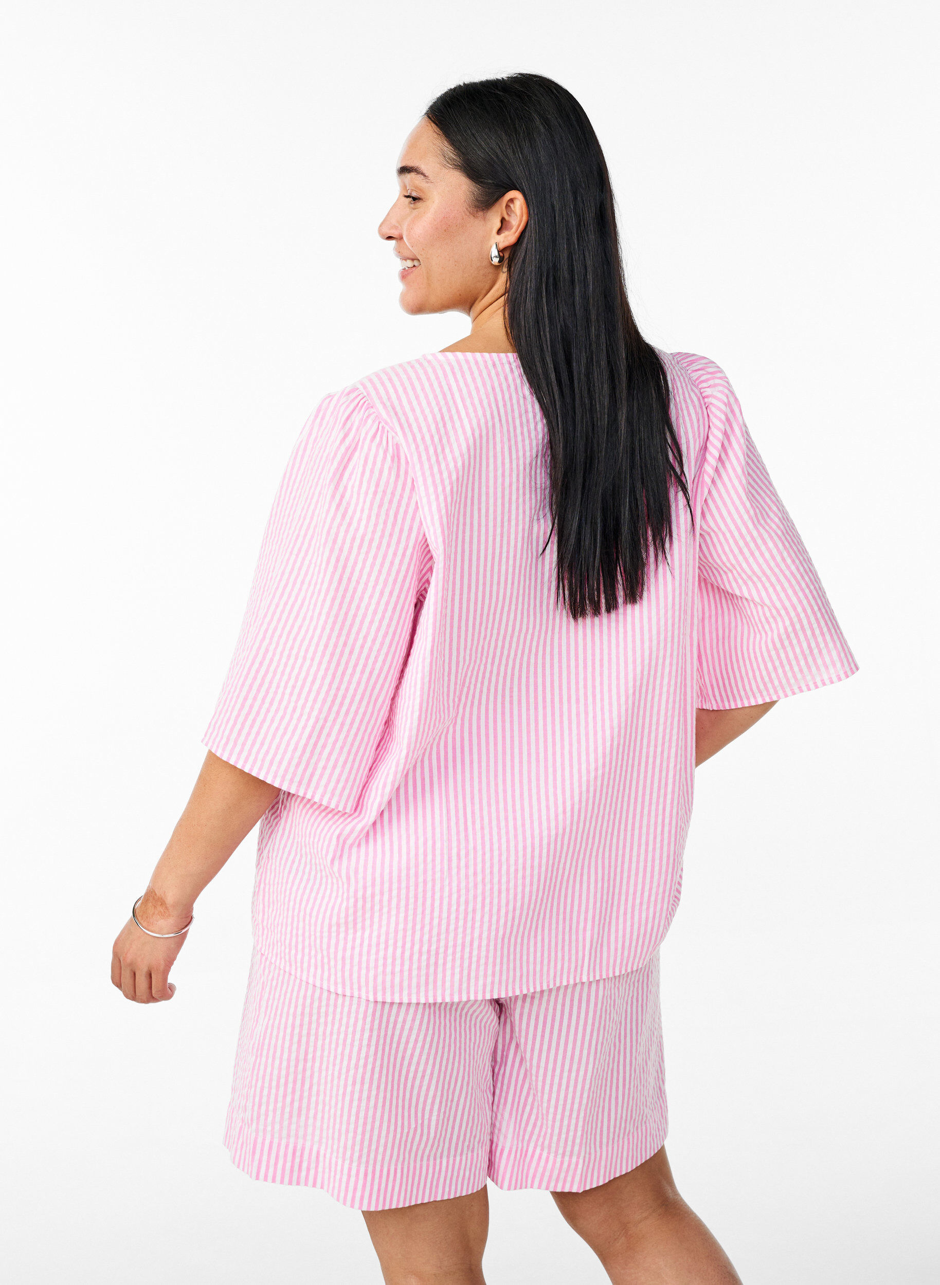 Zizzi FLASH - Korte broek met strepen en een hoge taille, Roze, Model image number 2