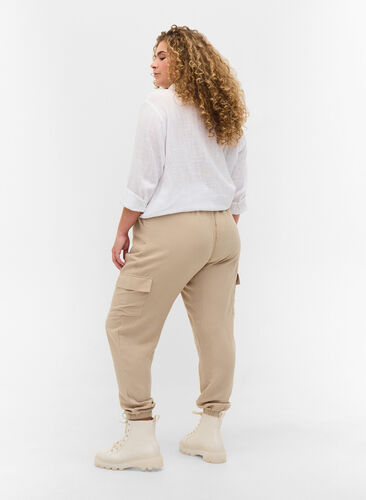 Losse viscose broek met grote zakken, Oxford Tan, Model image number 1