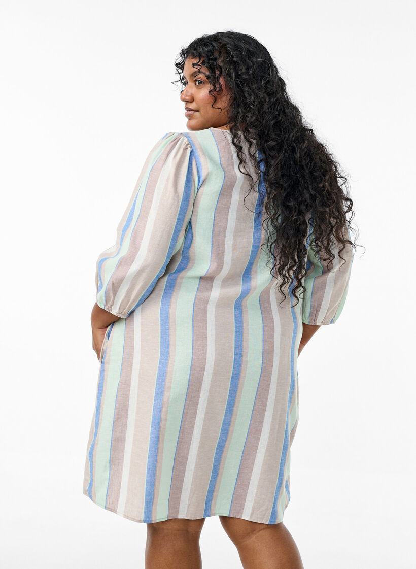 Korte jurk in linnen en viscose met 3/4 mouwen, Blauw, Model image number 2