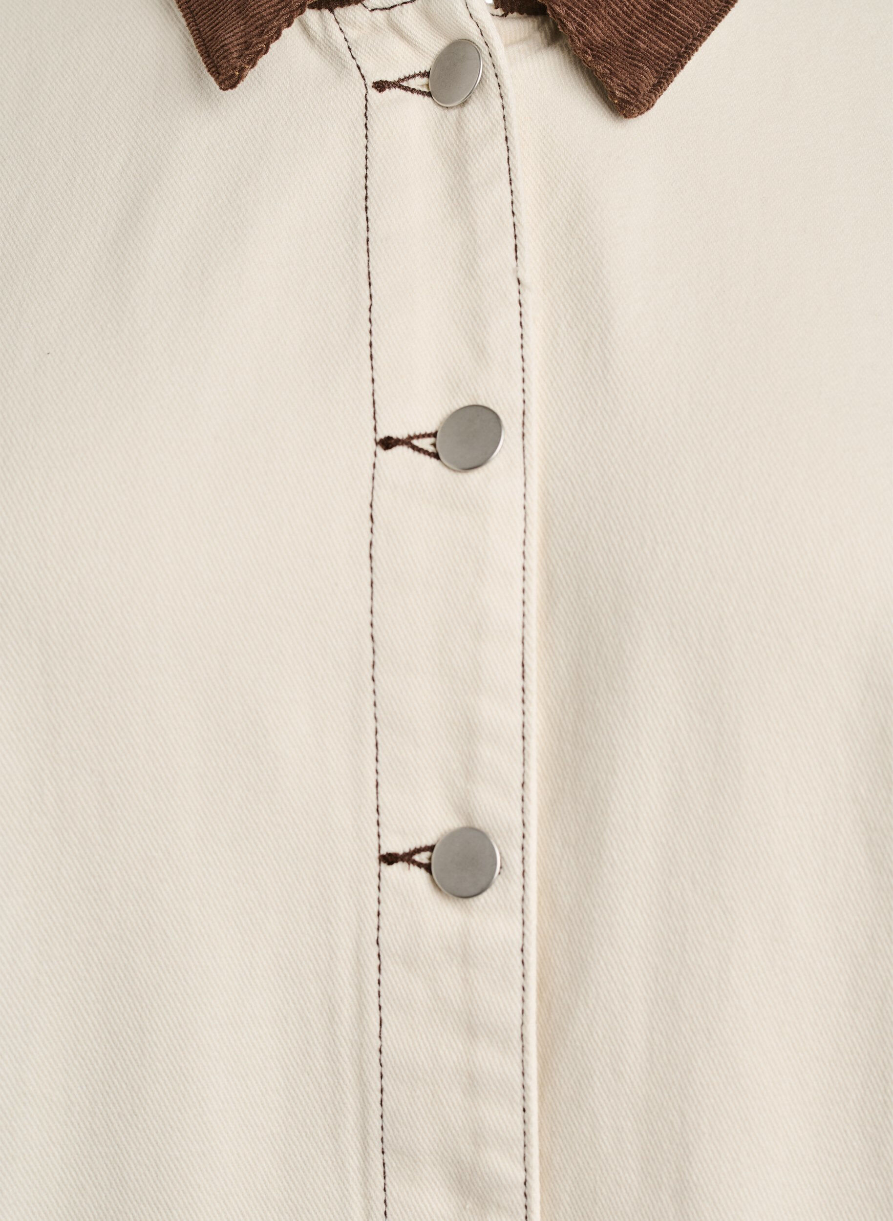 Zizzi Gekleurde denimjas met contrasterende kraag, Vanille, Packshot image number 2