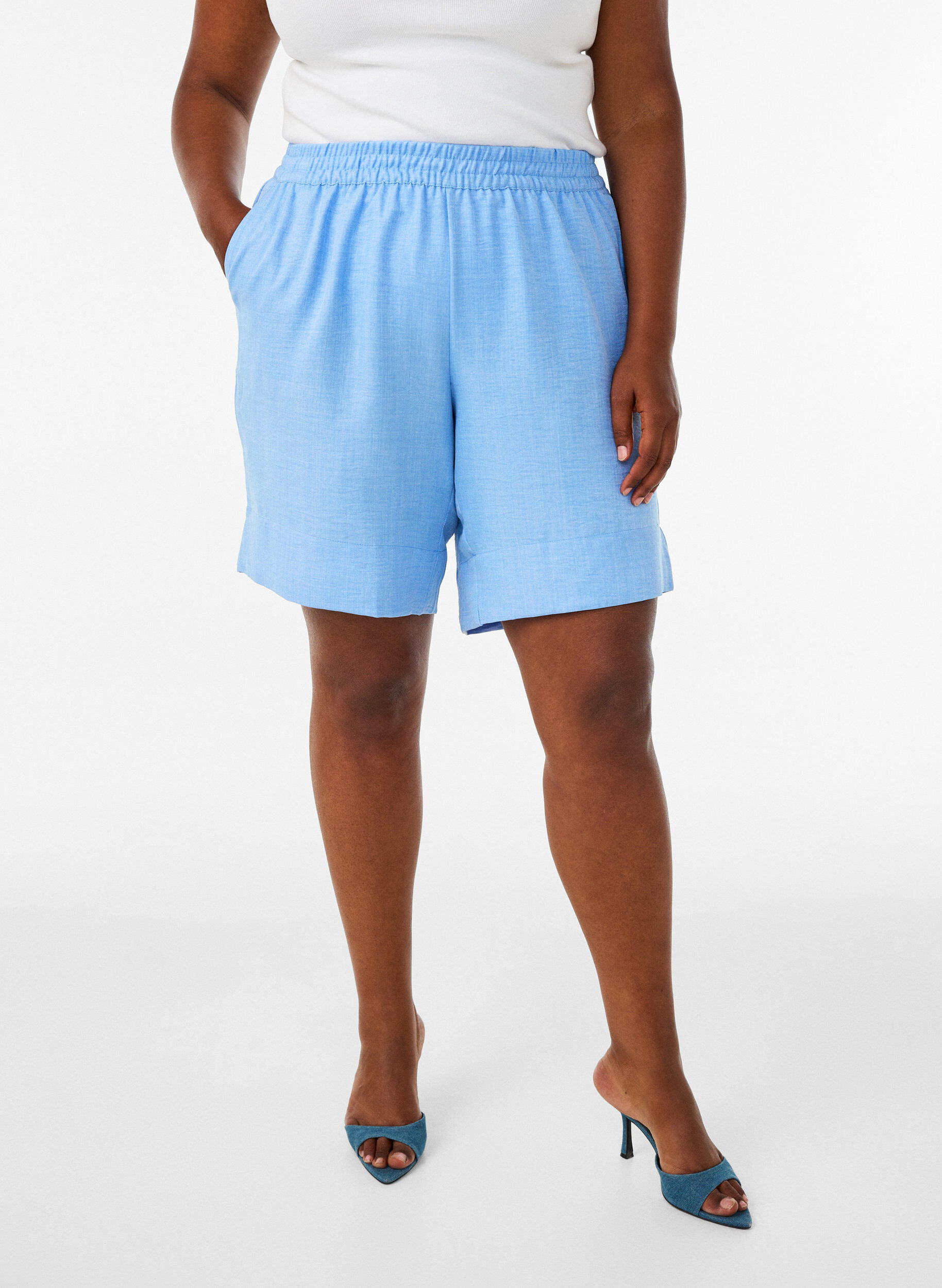 Korte broek met zakken en hoge taille, Blauw, Model
