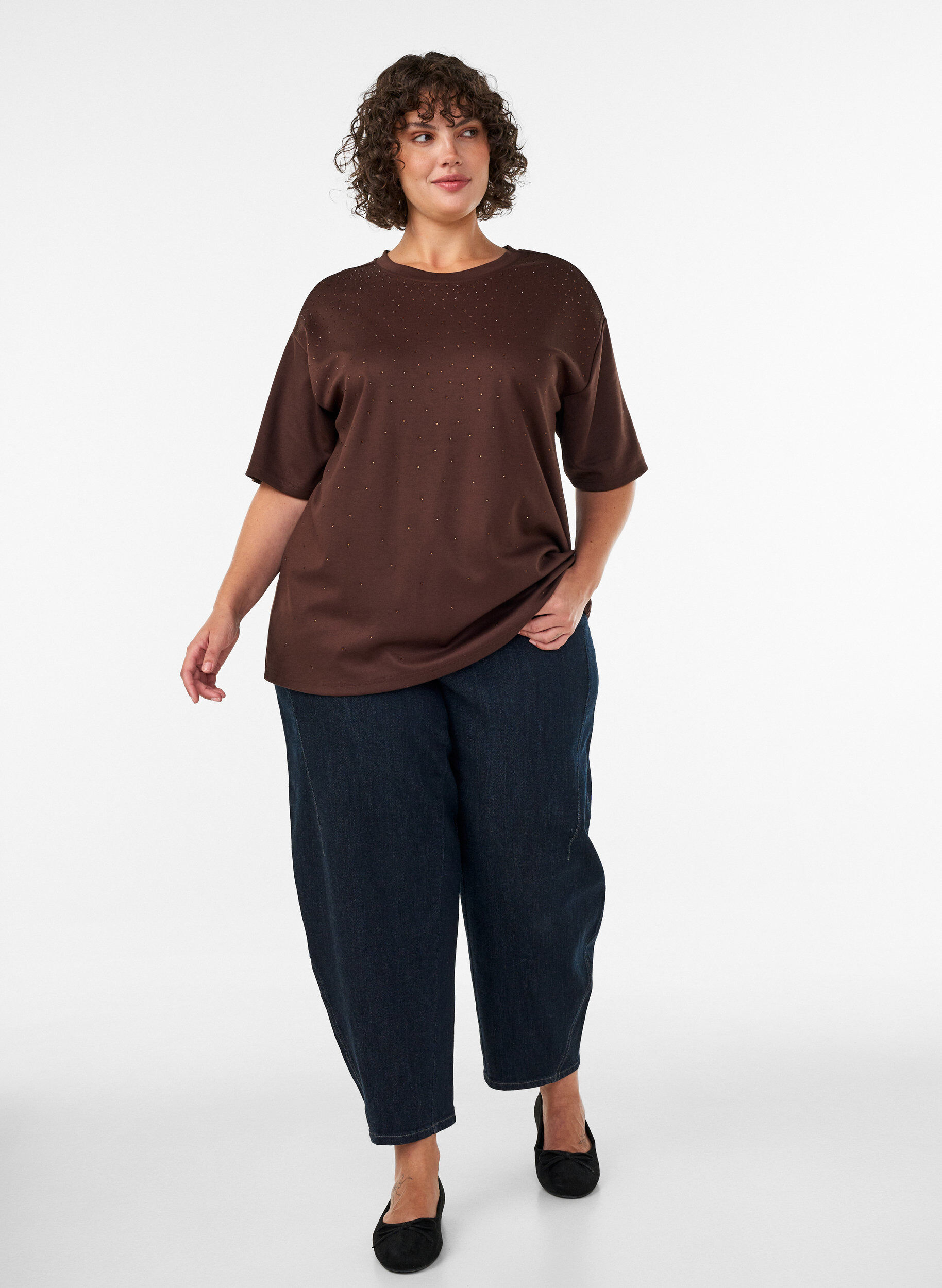ZizziT-shirt met strass-steentjes en ronde hals, Bruin, Model image number 1
