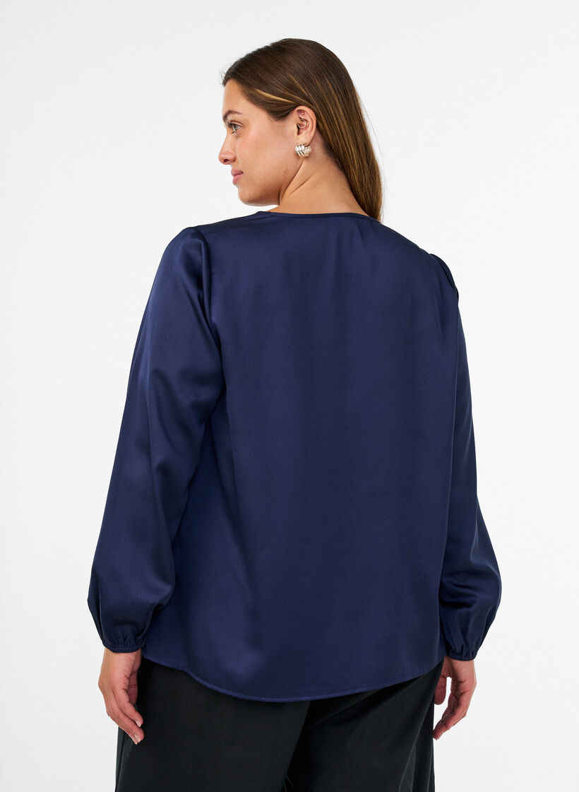 Satijnen blouse met kanten applicatie en parels, Blauw, Model image number 2