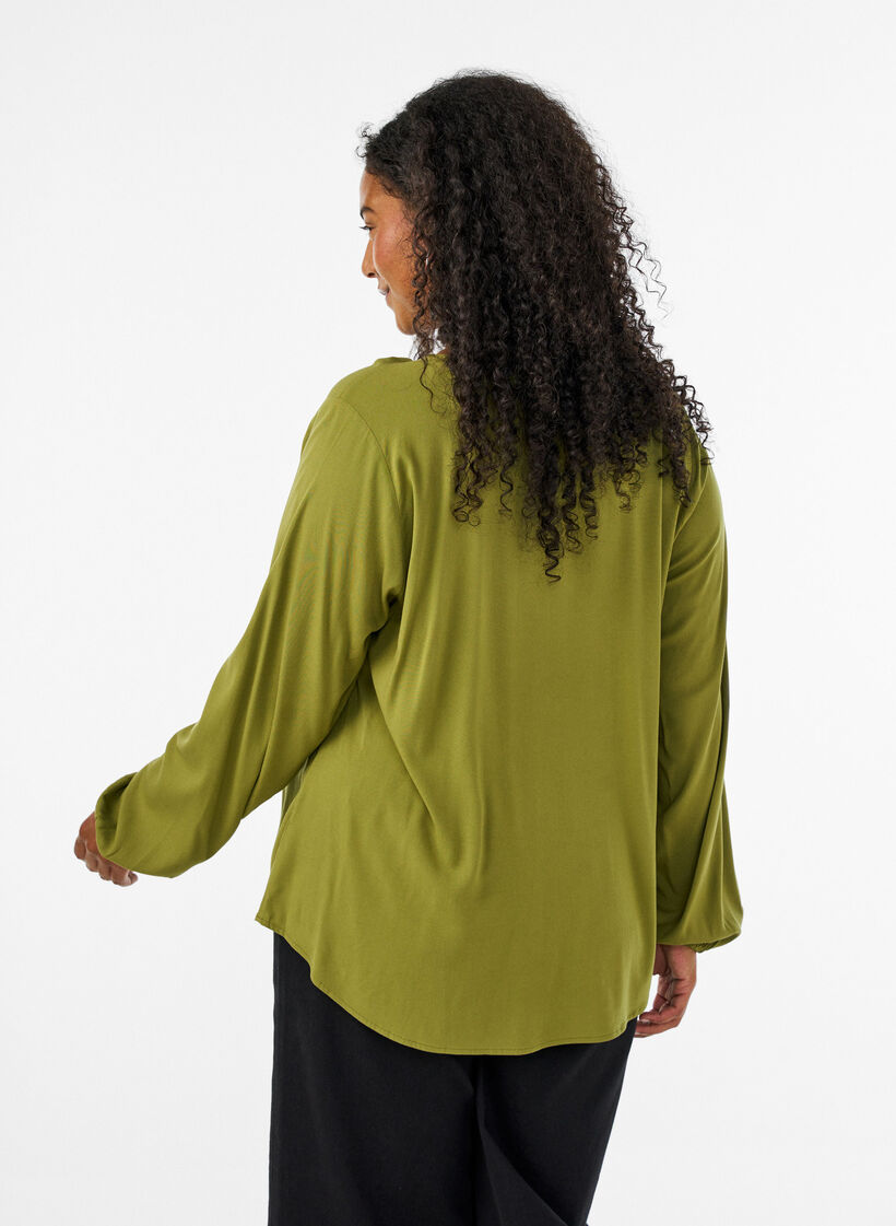 Viscose blouse met V-hals en lange mouwen, Groen, Model image number 2