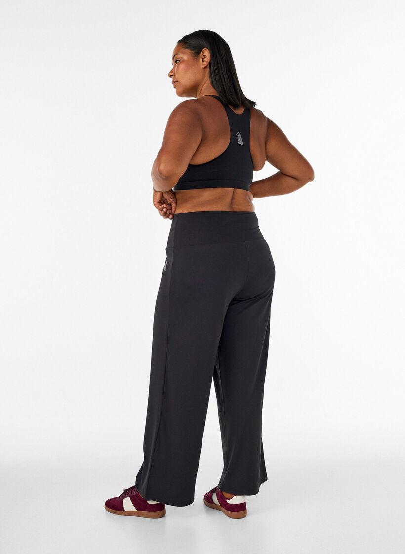 Wide fit trainingsbroek, Zwart, Model image number 2
