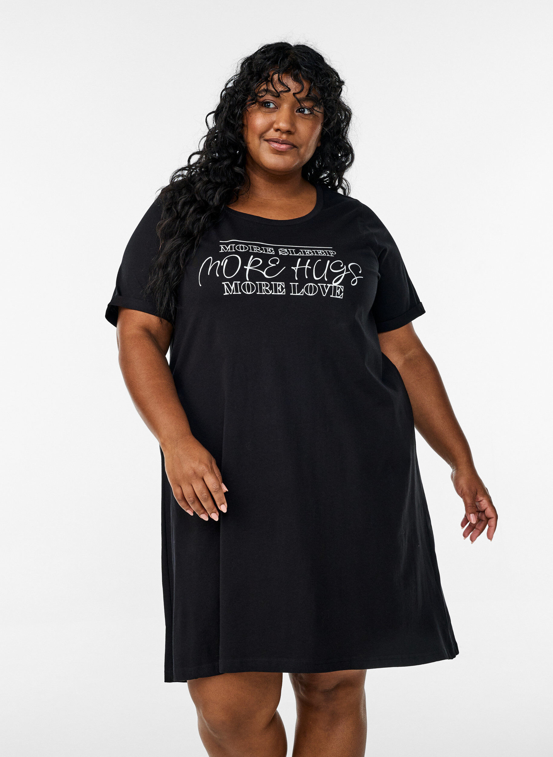 Zizzi Nachtjapon van biologisch katoen met V-hals, , Model image number 0