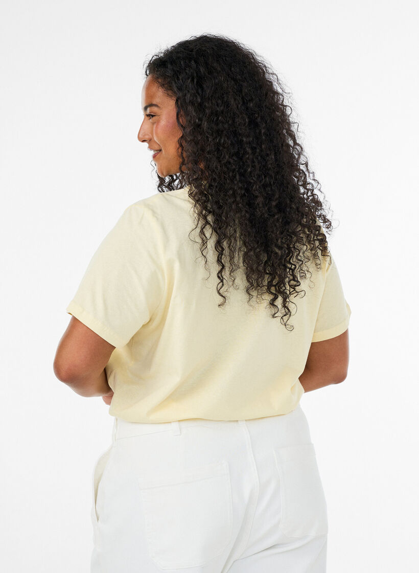 Basic katoenen T-shirt met ronde hals, Geel, Model image number 2