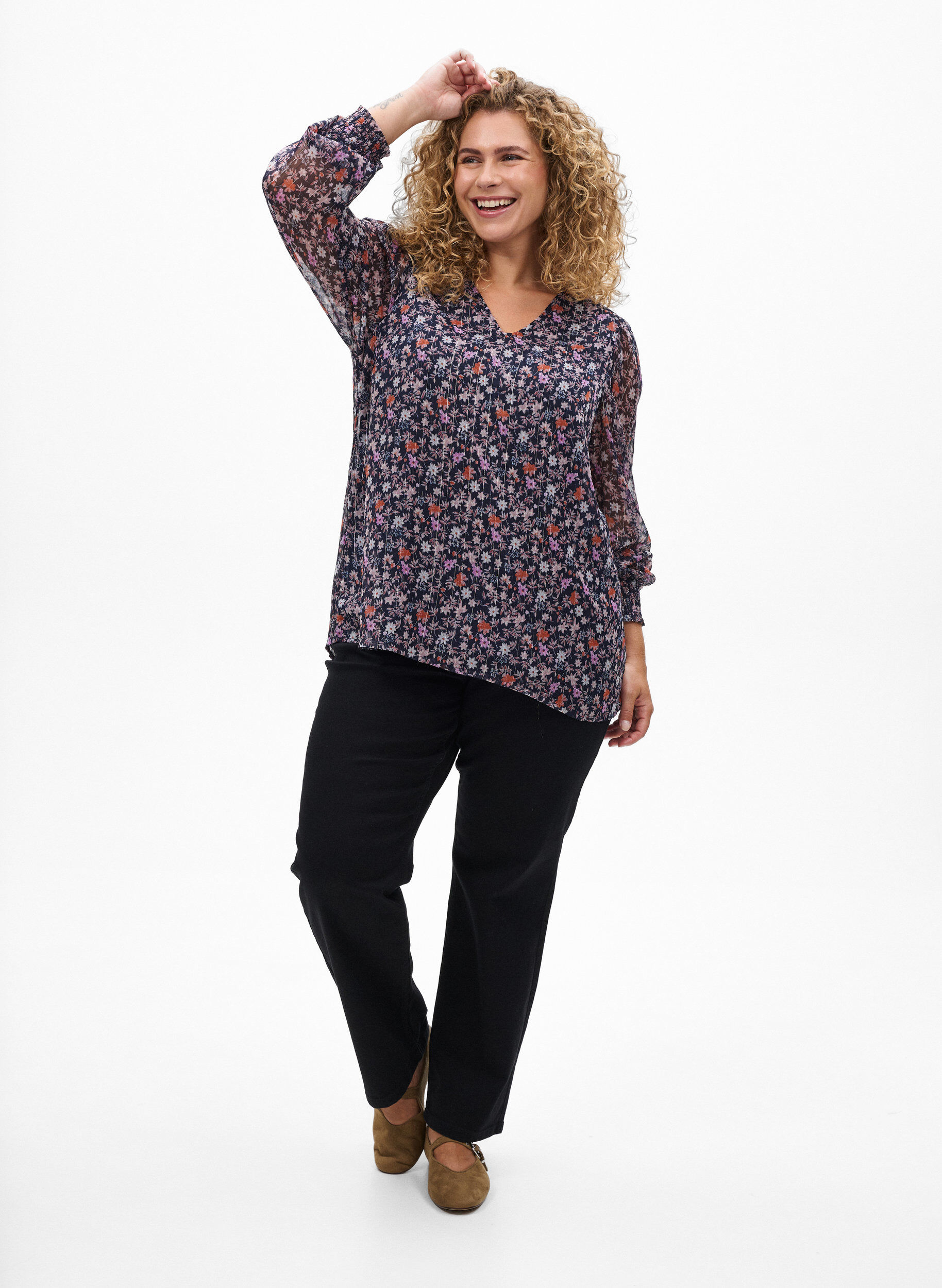 Zizzi Blouse met bloemenprint en glitterdraad, Blauw, Model image number 1