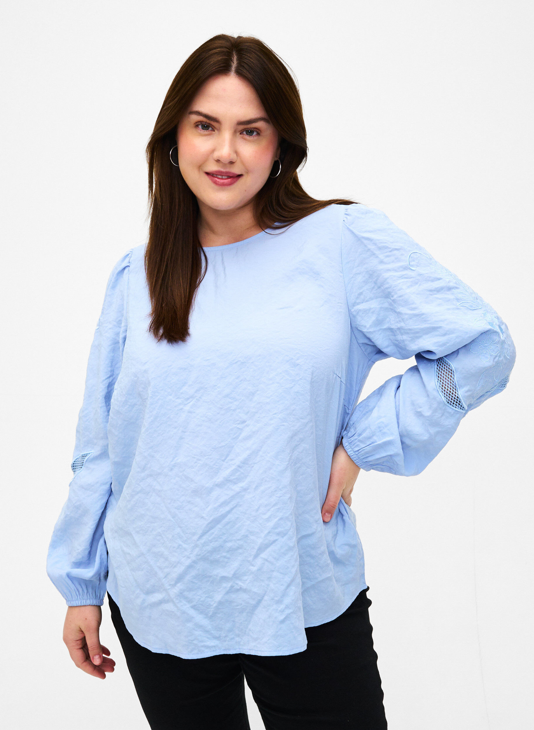 Zizzi Blouse van Tencel&trade; Modal met geborduurde details, Serenity, Model image number 0