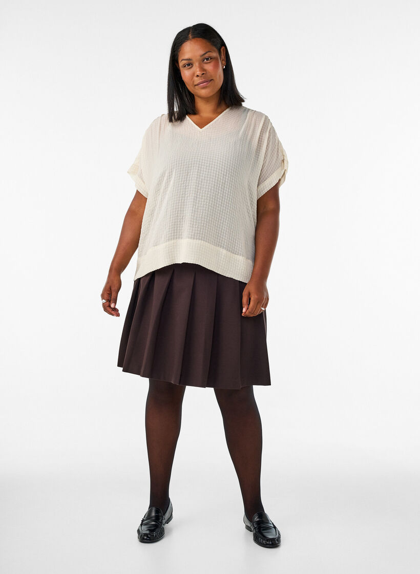 Seersucker blouse met V-hals, Beige, Model image number 1