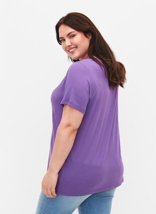 Geribd viscose T-shirt met V-hals, Deep Lavender, Model image number 1