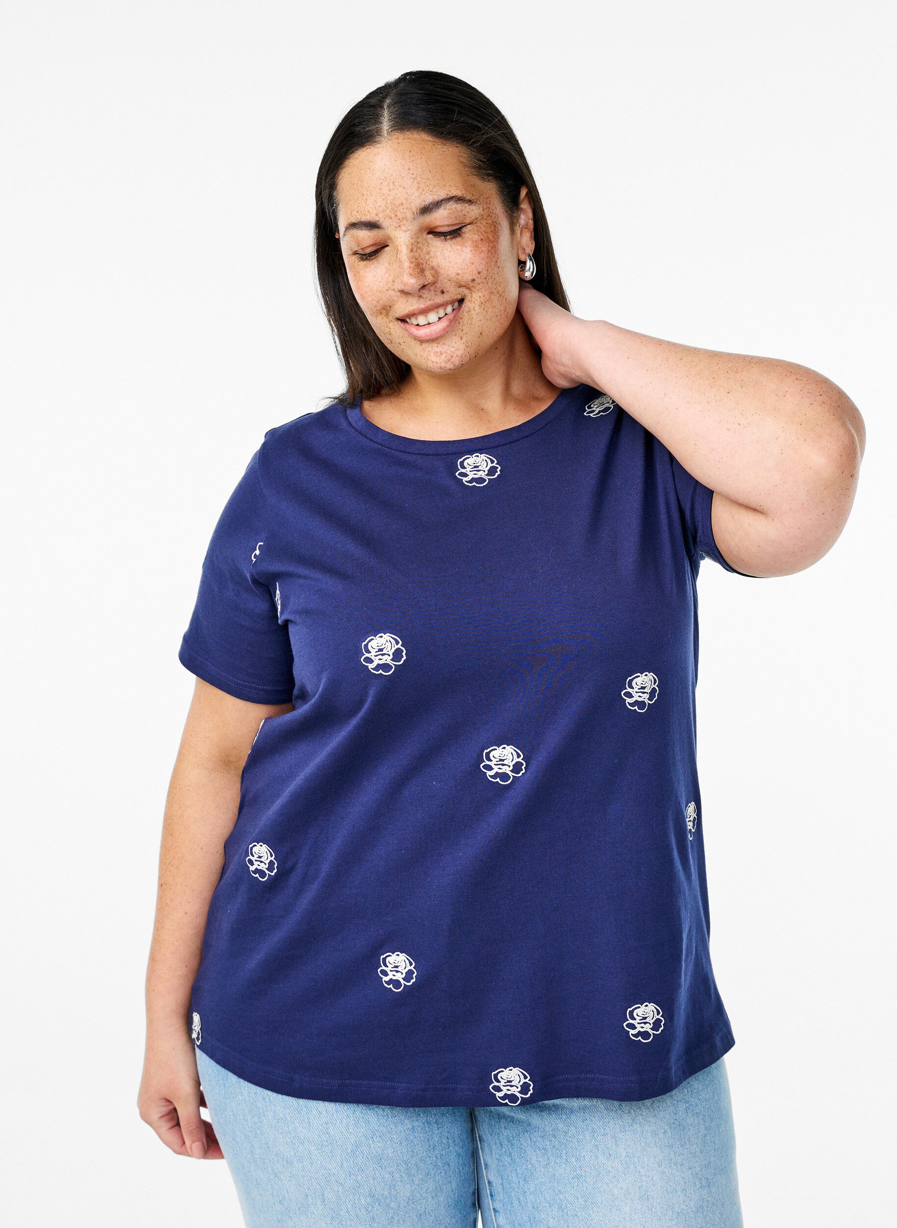 Zizzi T-shirt in biologisch katoen met geborduurde motieven, Blauw, Model image number 0