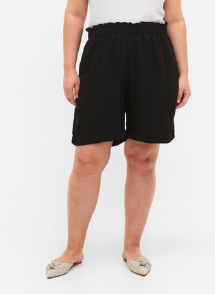 Losse shorts van viscose, Black, Model image number 2