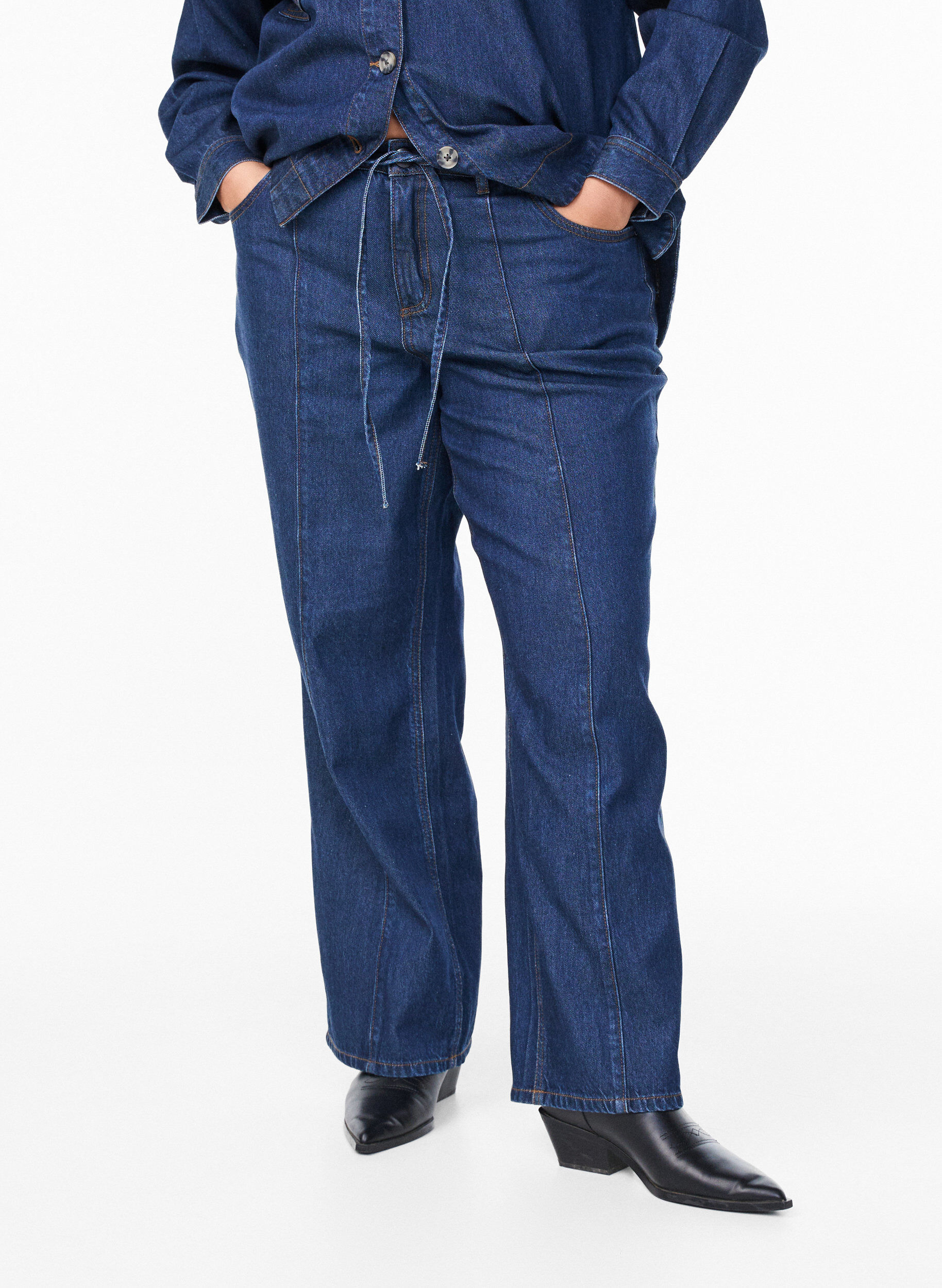 Zizzi Wide leg jeans met strikceintuur en hoge taille, Blauw, Model image number 2