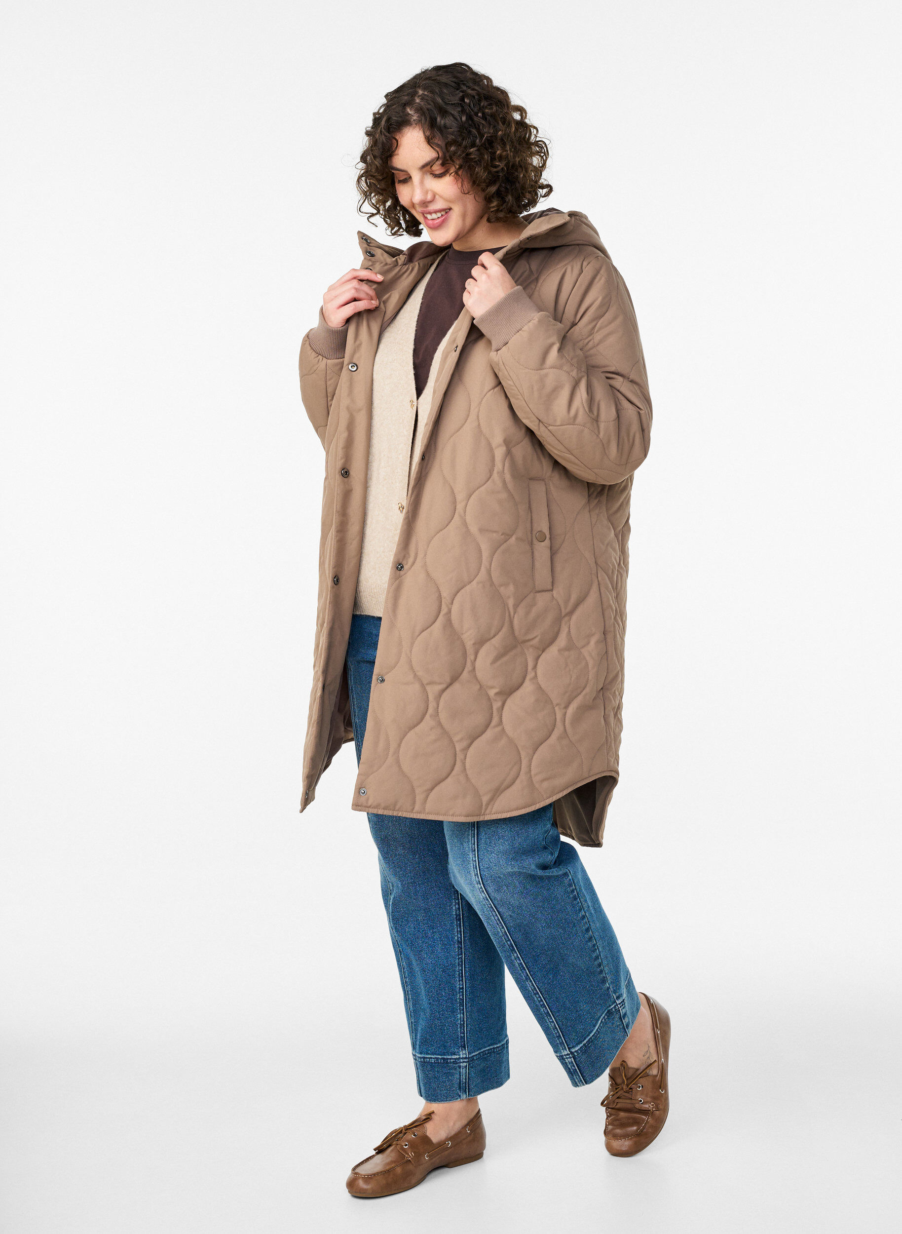 ZizziHalflange gewatteerde jas met een capuchon, Bruin, Model image number 1