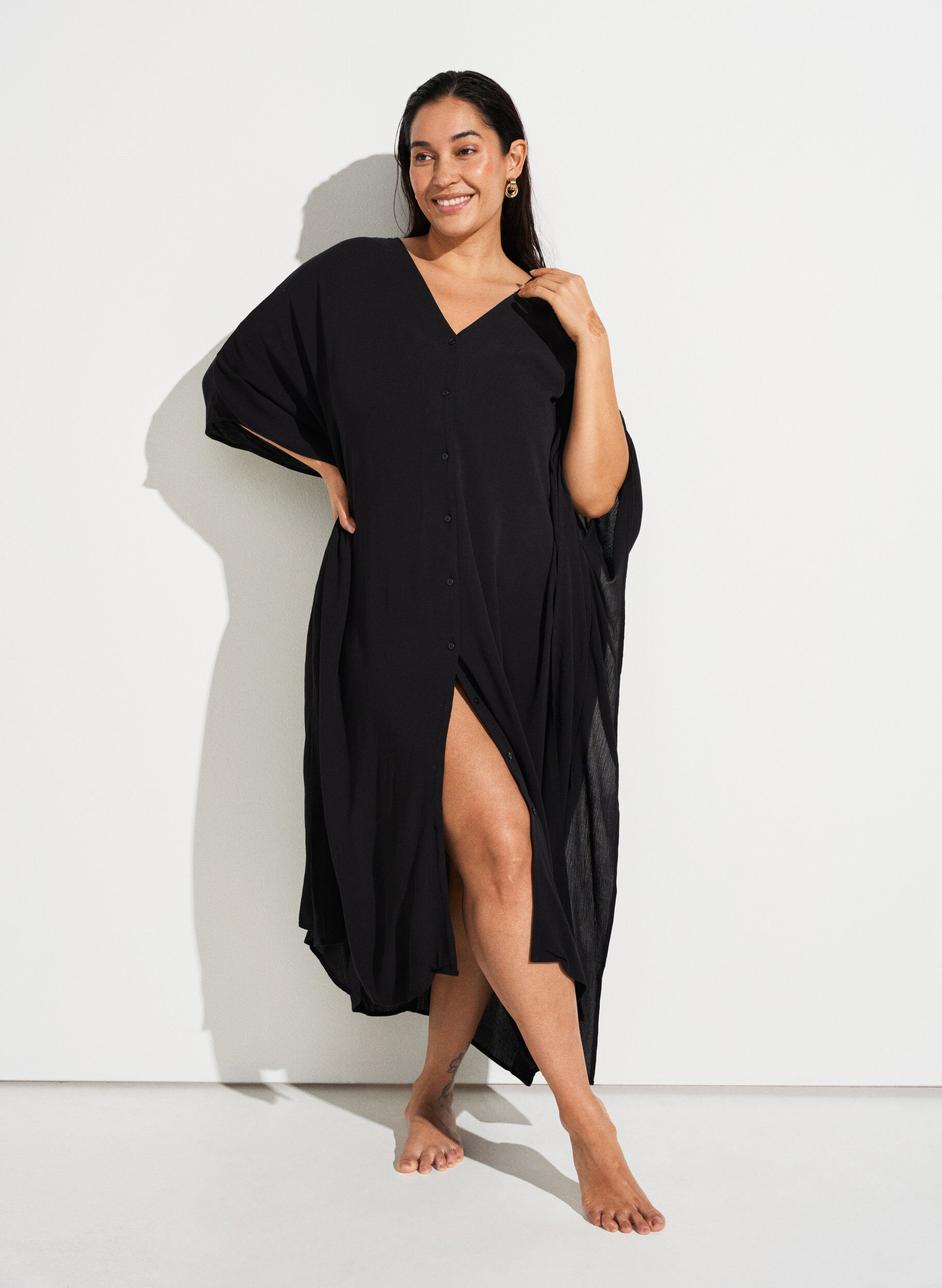 Zizzi Kaftan strandjurk met knopen, Zwart, Image image number 0