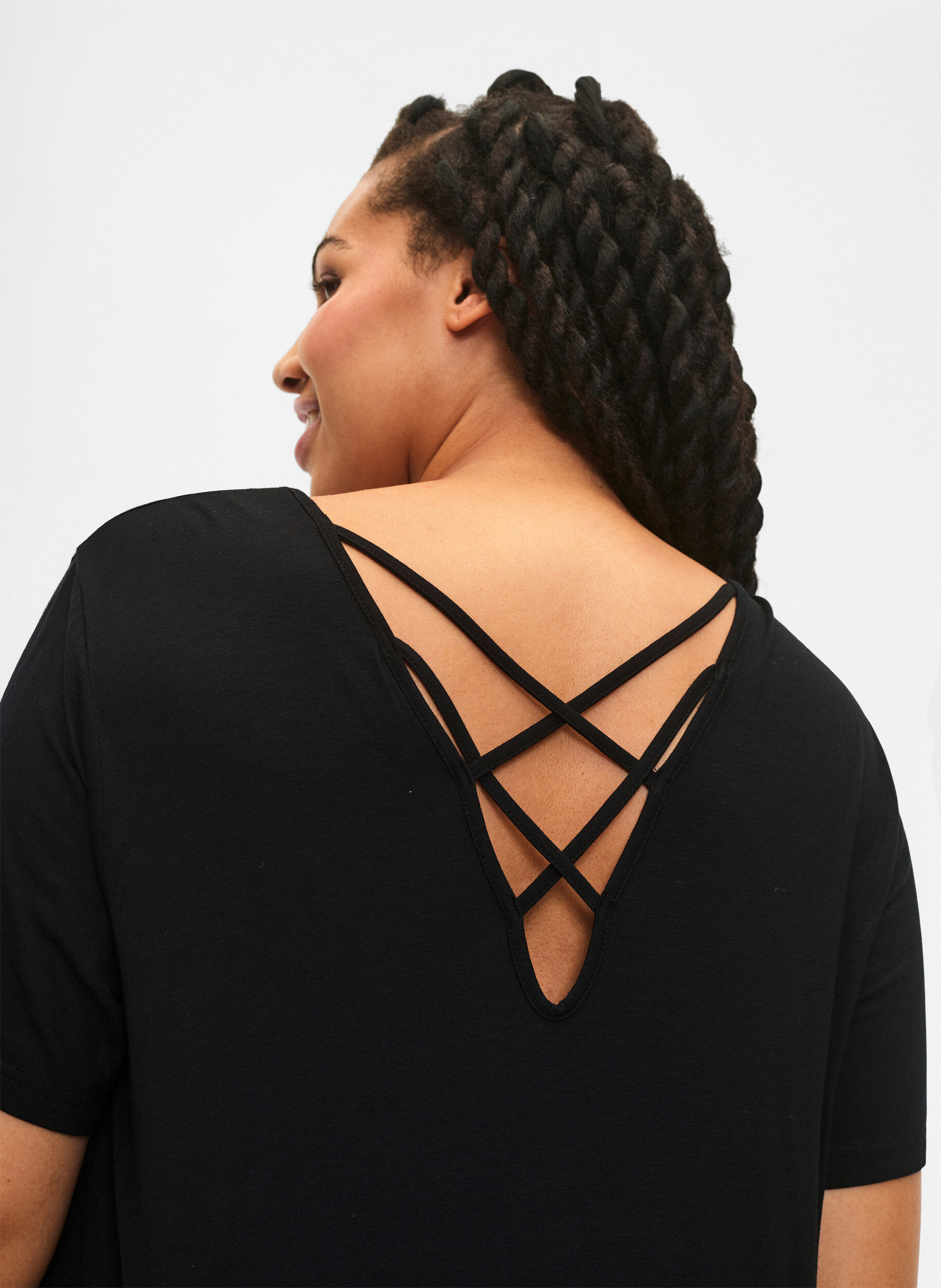 Zizzi Nachtjapon van viscose met korte mouwen en detail op de rug, Zwart, Model image number 3