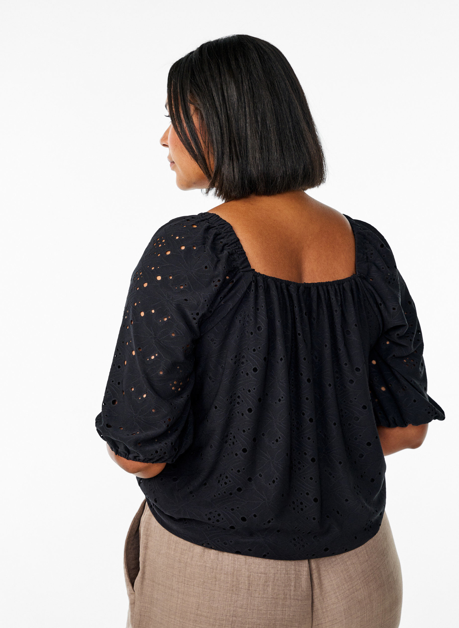 ZizziBlouse met korte pofmouwen en een opengewerkt patroon, Zwart, Model image number 2