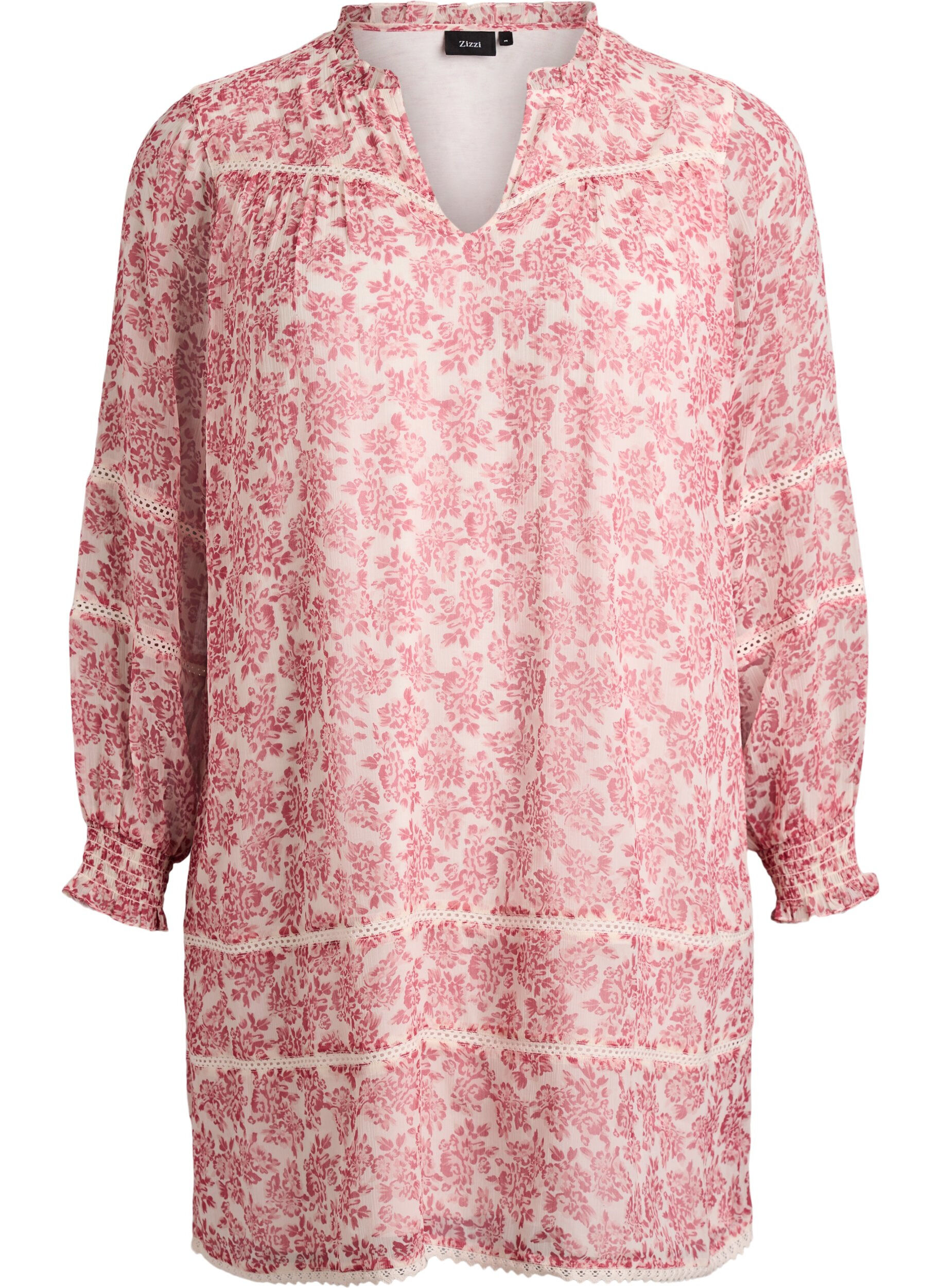 Korte chiffonjurk met gehaakte details