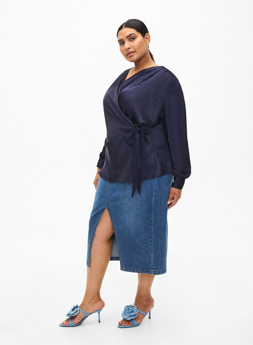 Feestelijke blouse van satijn met overslag, Night Sky, Model image number 2