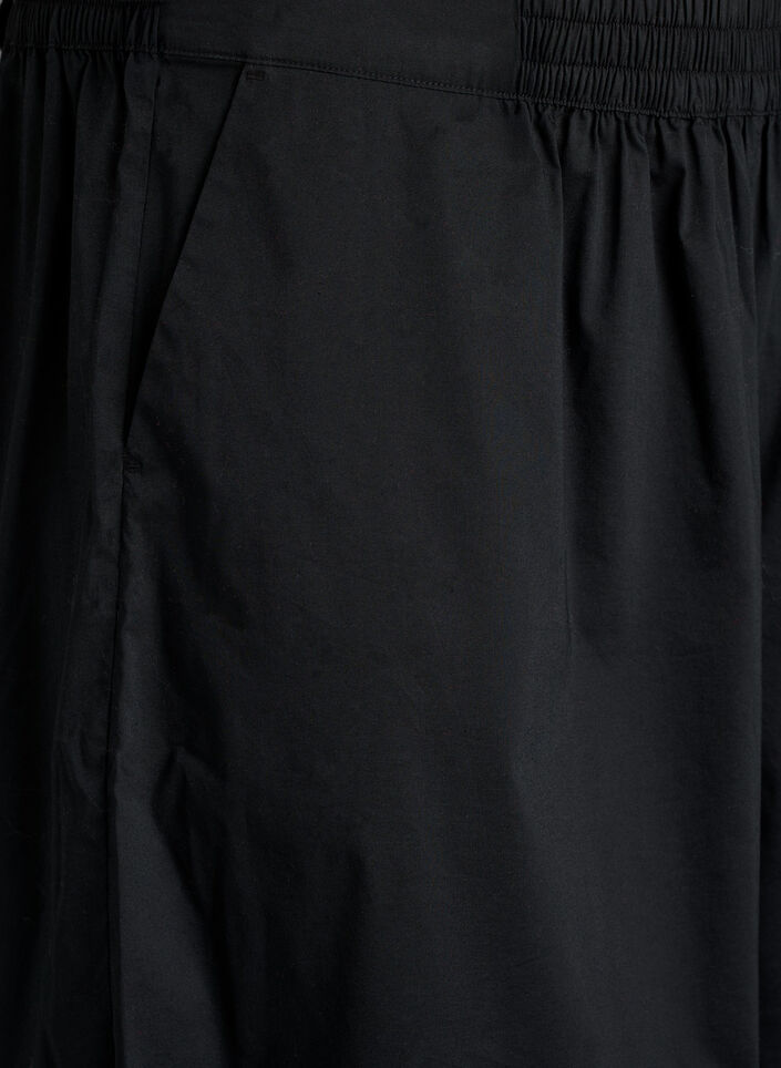 Ballonbroek met zakken en een elastische tailleband, Zwart, Packshot image number 2