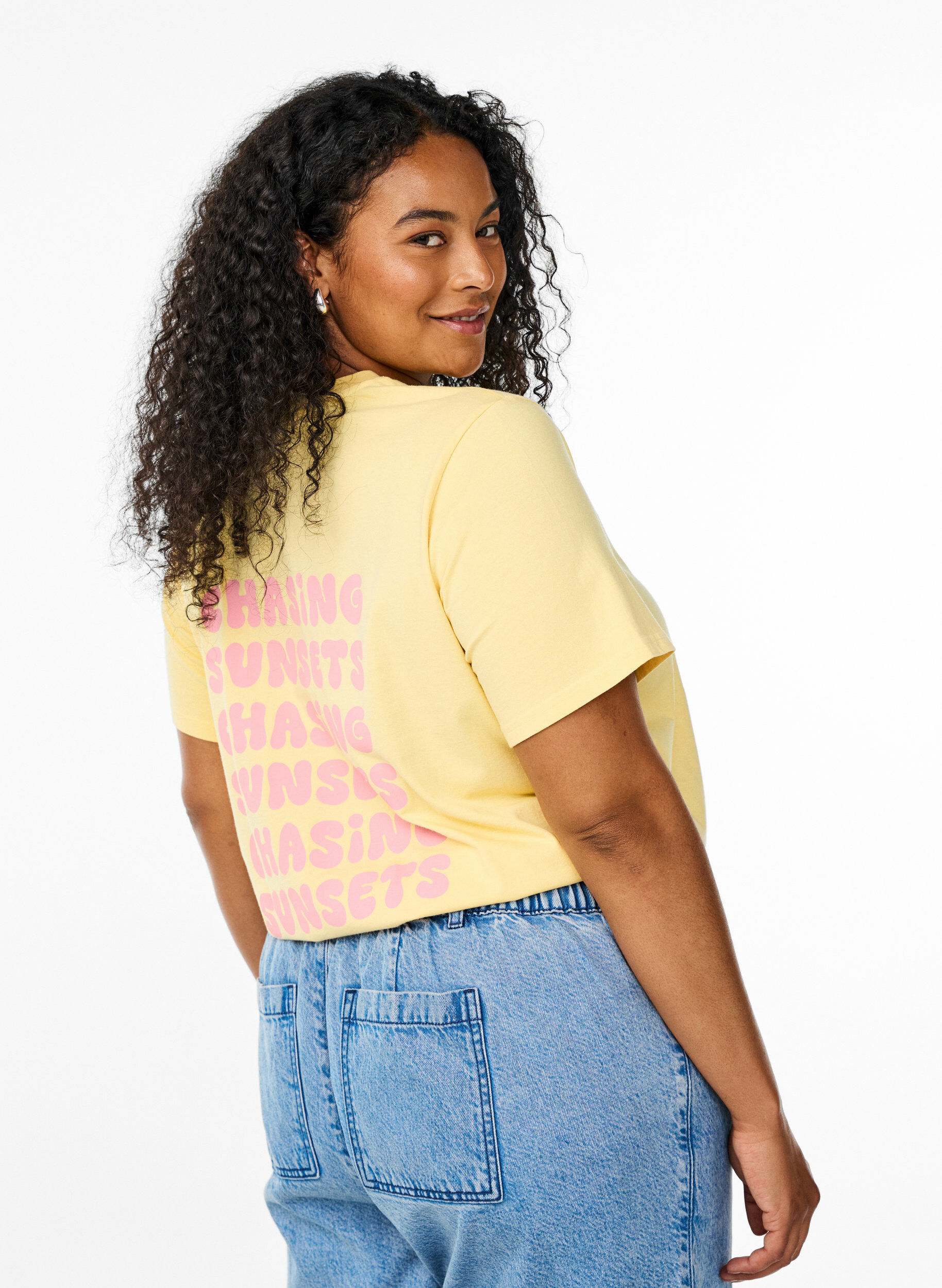 Zizzi T-shirt van biologisch katoen met print op de rug, Geel, Model image number 2