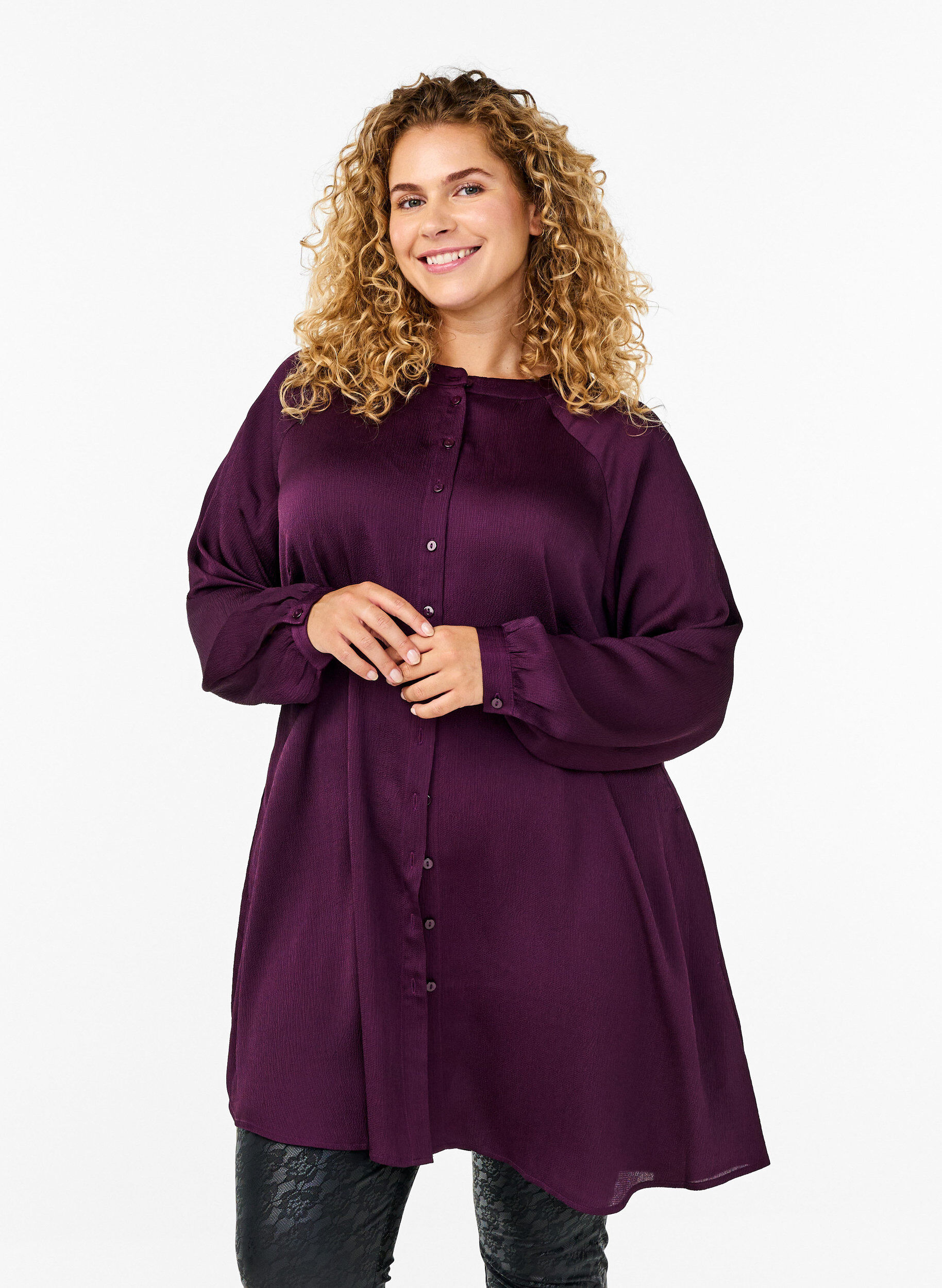 Zizzi Lange blouse met knopen en lange mouwen, Potent Purple, Model image number 0