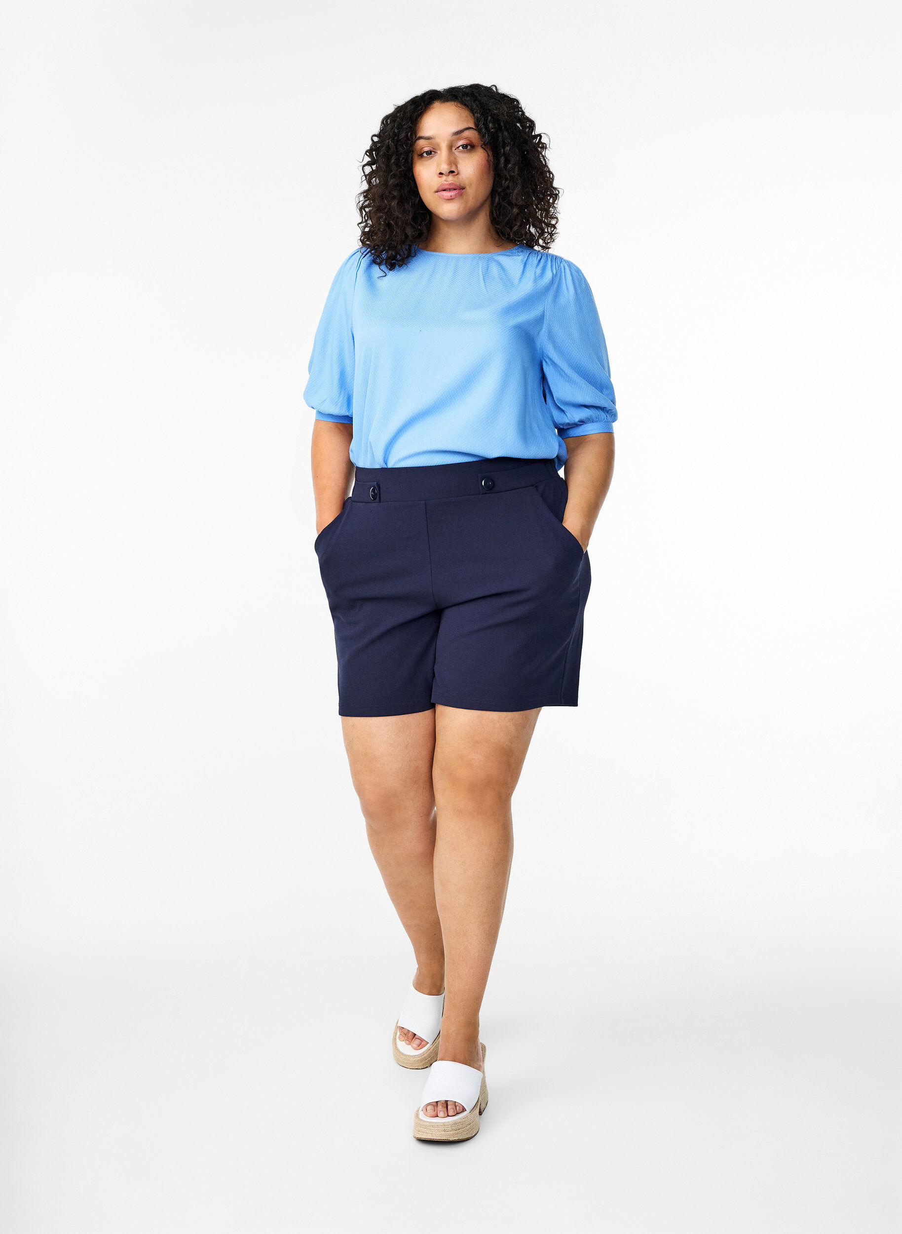 Zizzi Blouse van viscose met halflange mouwen, Cornflower Blue, Model image number 2