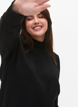 Viscose blouse met smokwerk, Black, Model image number 2