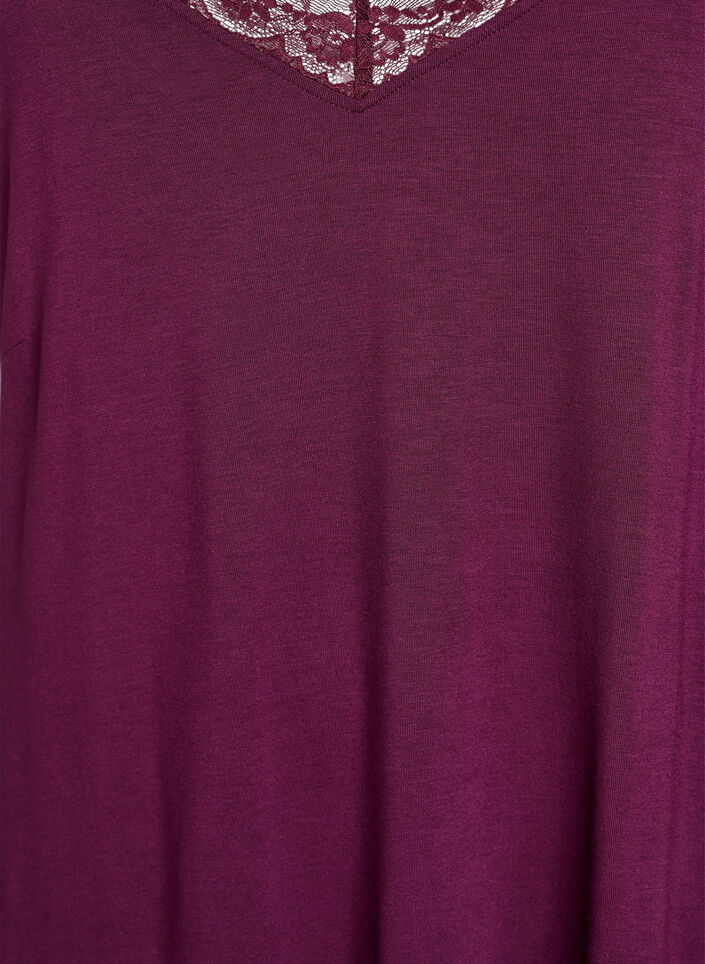 Nachtjapon van viscose met kanten randje, Donker Bordeaux, Packshot image number 2