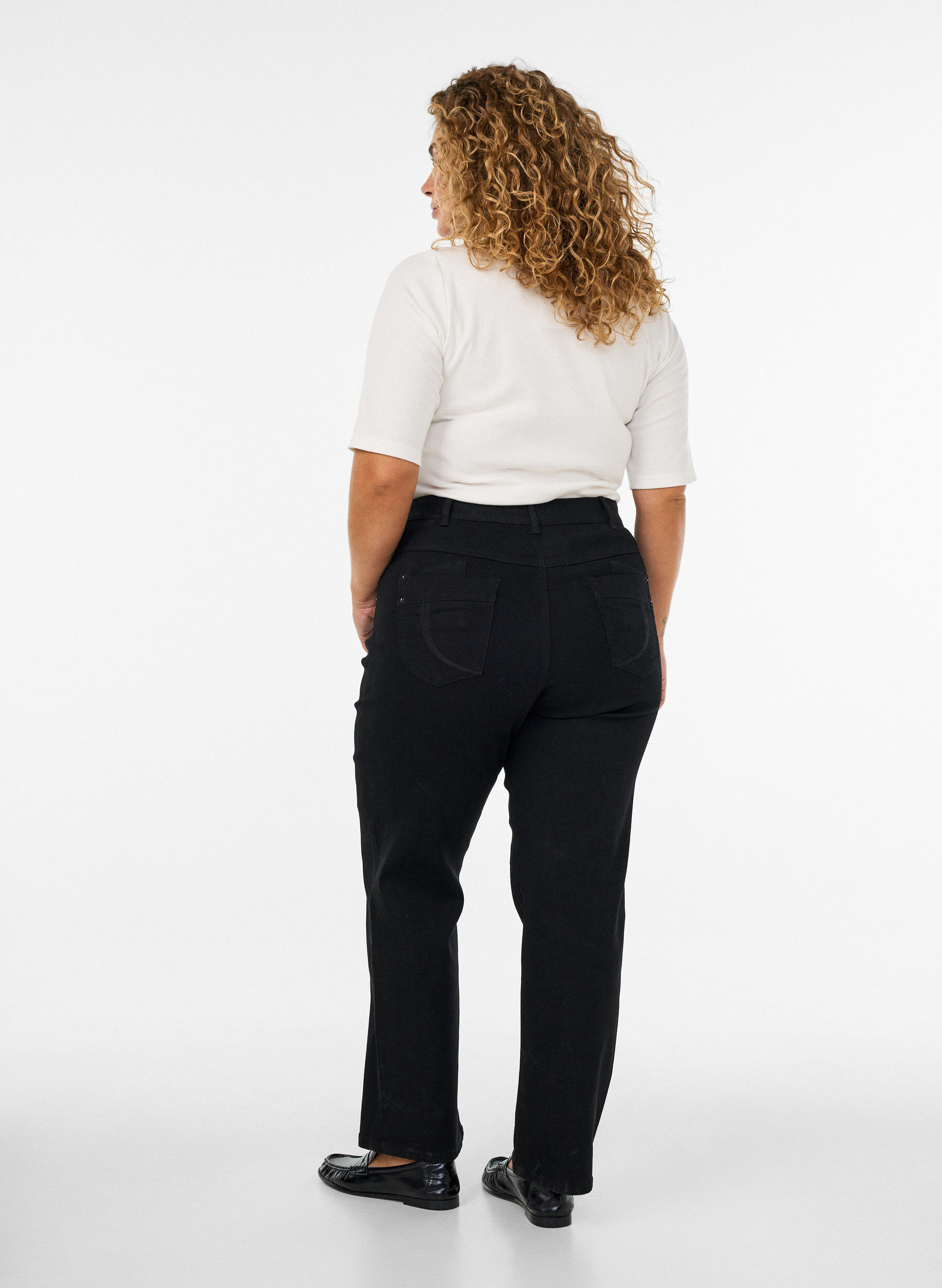 ZizziGemma jeans met regular fit en hoge taille, Zwart, Model image number 1