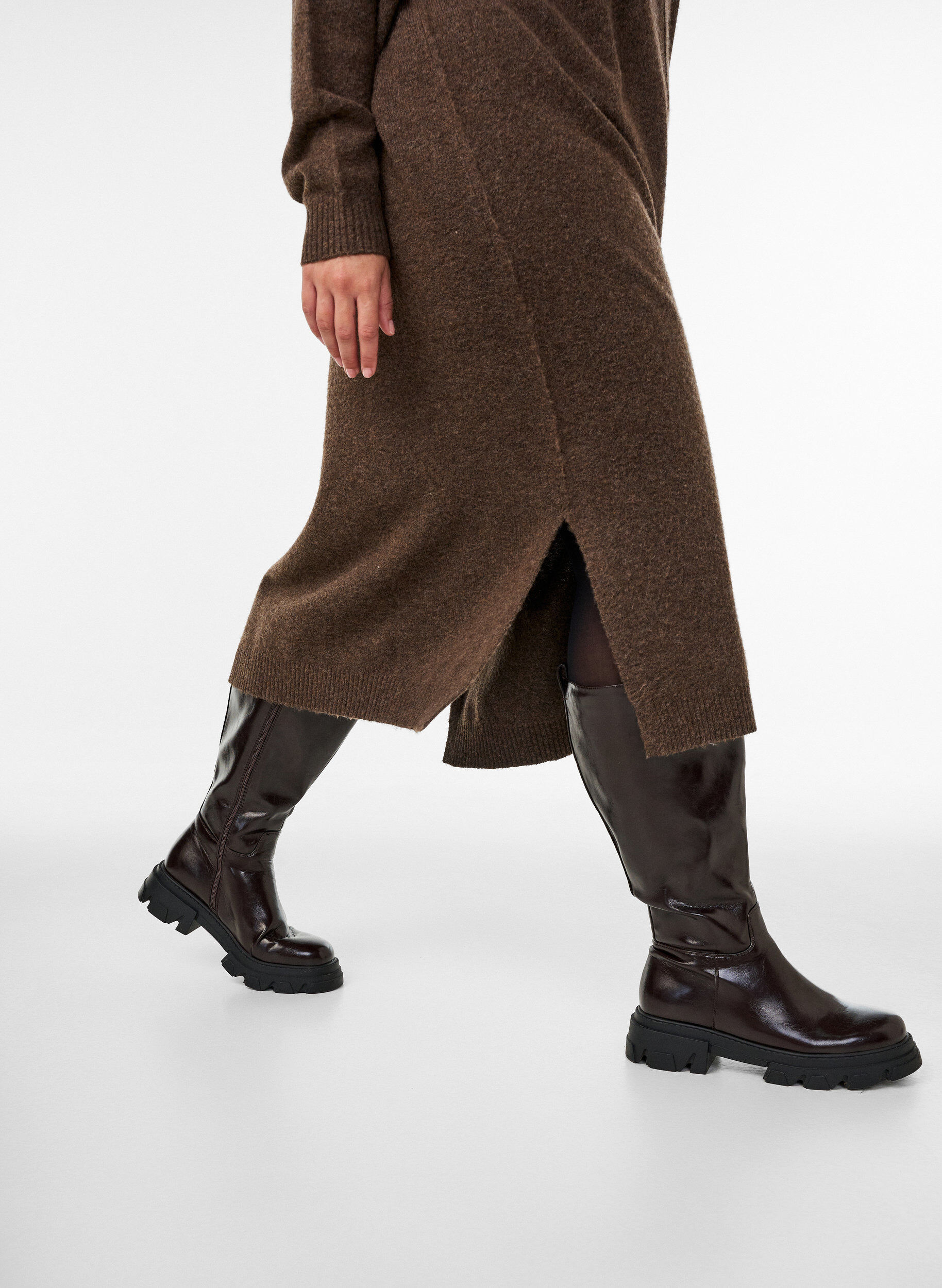 ZizziJumperjurk met col en splitjes, Bruin, Model image number 2