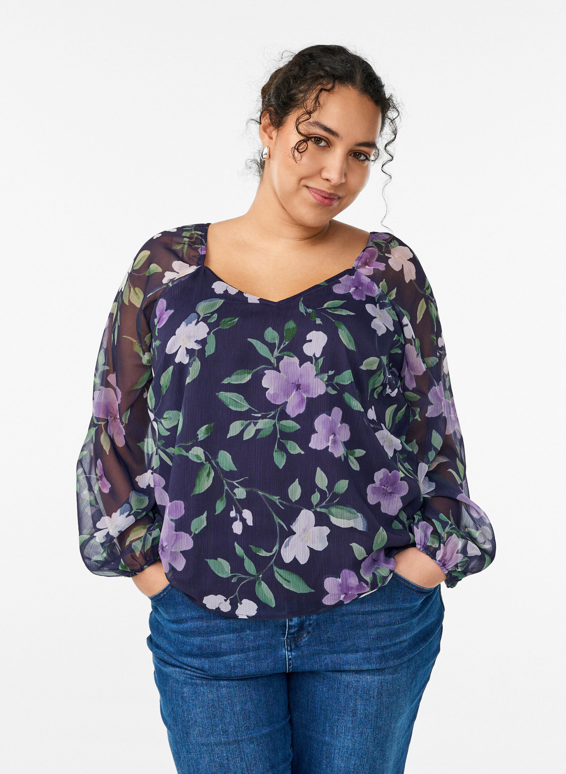 Chiffon blouse met bloemenprint en lange mouwen, Blauw, Model